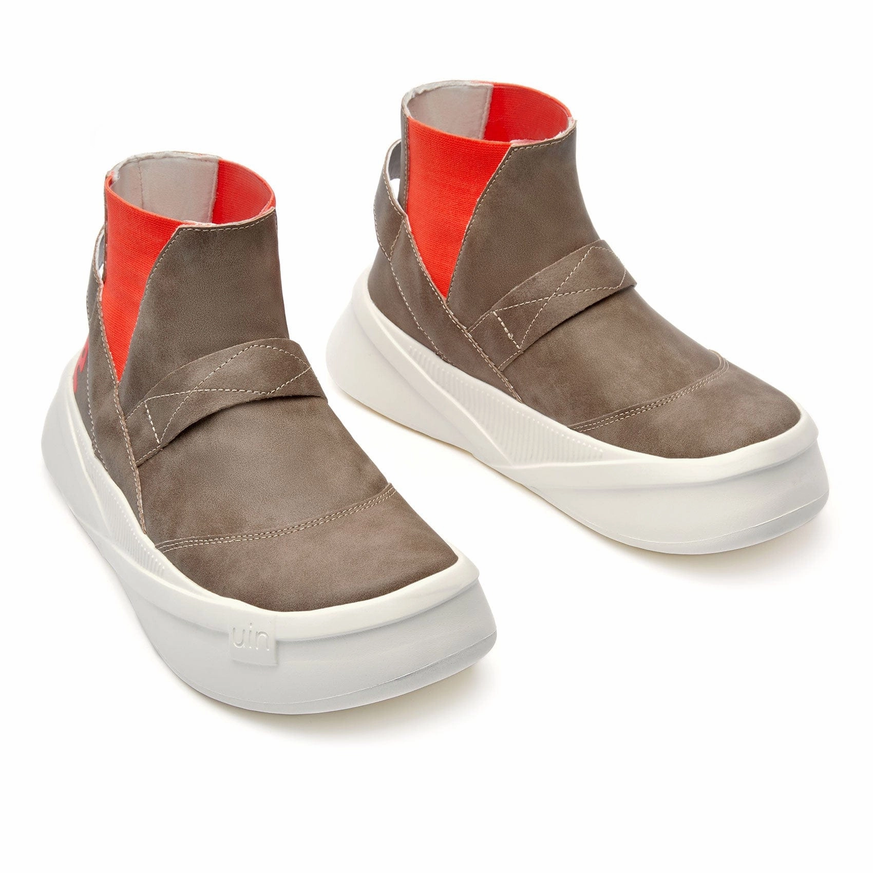 Dark Truffle Victoria III Women Pace Balance