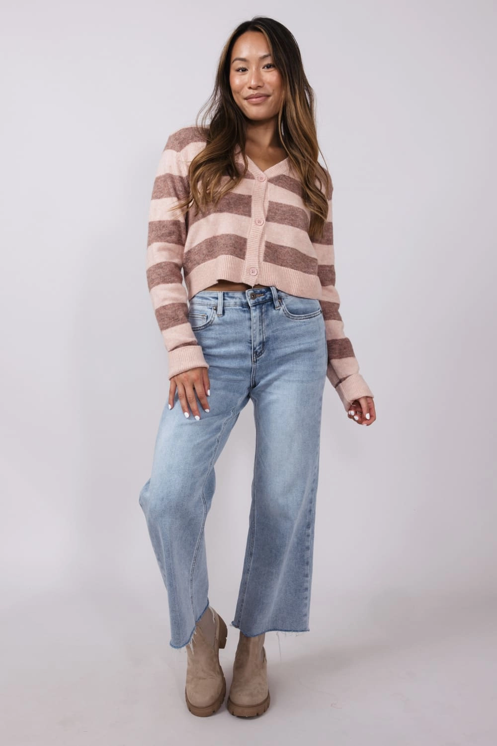 Trendy Comfort Mid Rise Structure Mica High Rise Wide Leg Raw Hem Jeans for Women | MDP-W3390