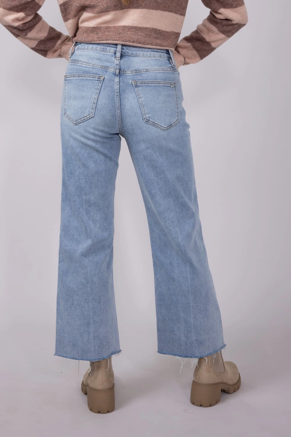 Motion Ease General Option Mica High Rise Wide Leg Raw Hem Jeans for Women | MDP-W3390