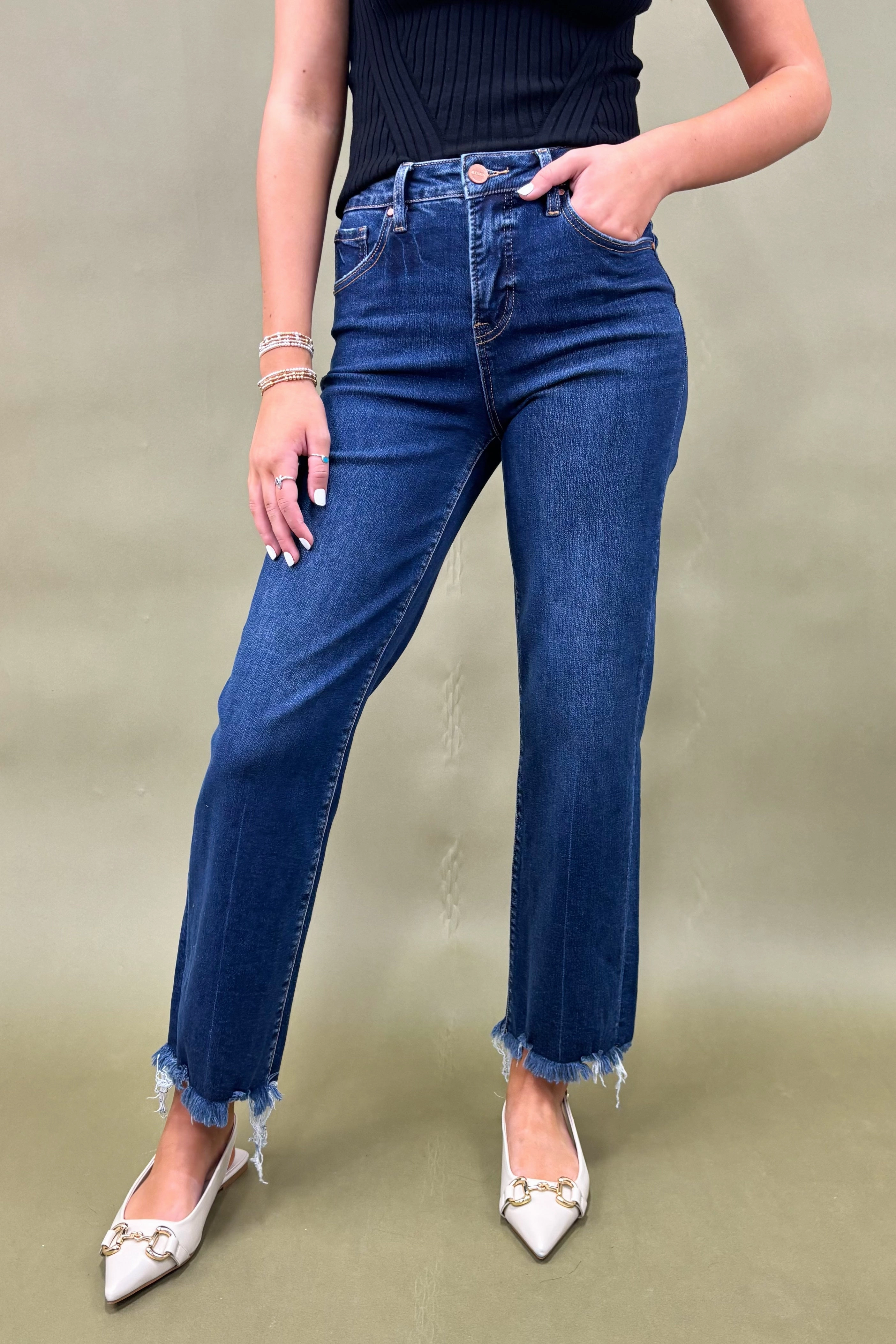 Casual Performance The Amelia Straight Leg Jean