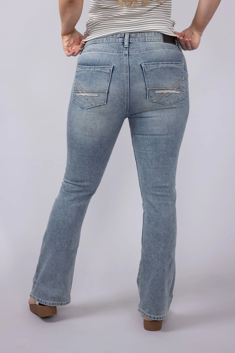 Axel Jeans Jolene Slim Bootcut Flare Jeans for Women | AXWB0001 Light Washed Nature Lover Outdoor Adventure Autumn Days