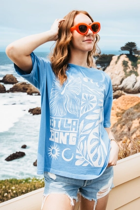 Friction Free Inner Lining NoSideSeam Billabong Summer Nights Oversized Graphic T-Shirt for Women in True Blue | 24B352518-TRB