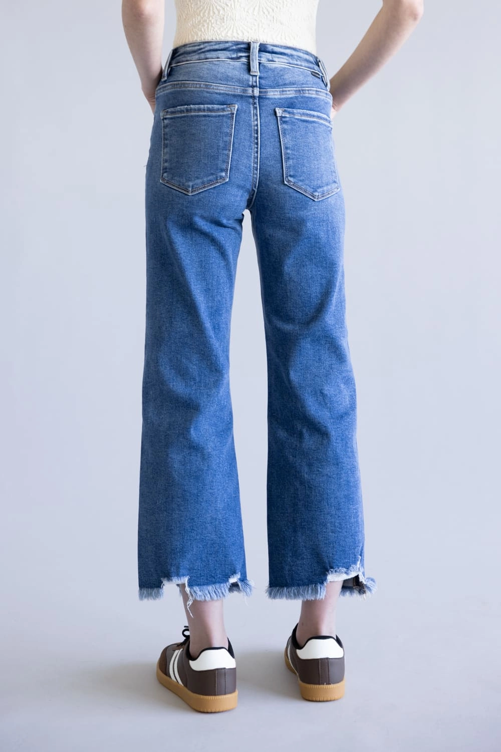 Seasonless wear Risen Mid Rise Crop Straight Jeans for Women | PSC21137-DK