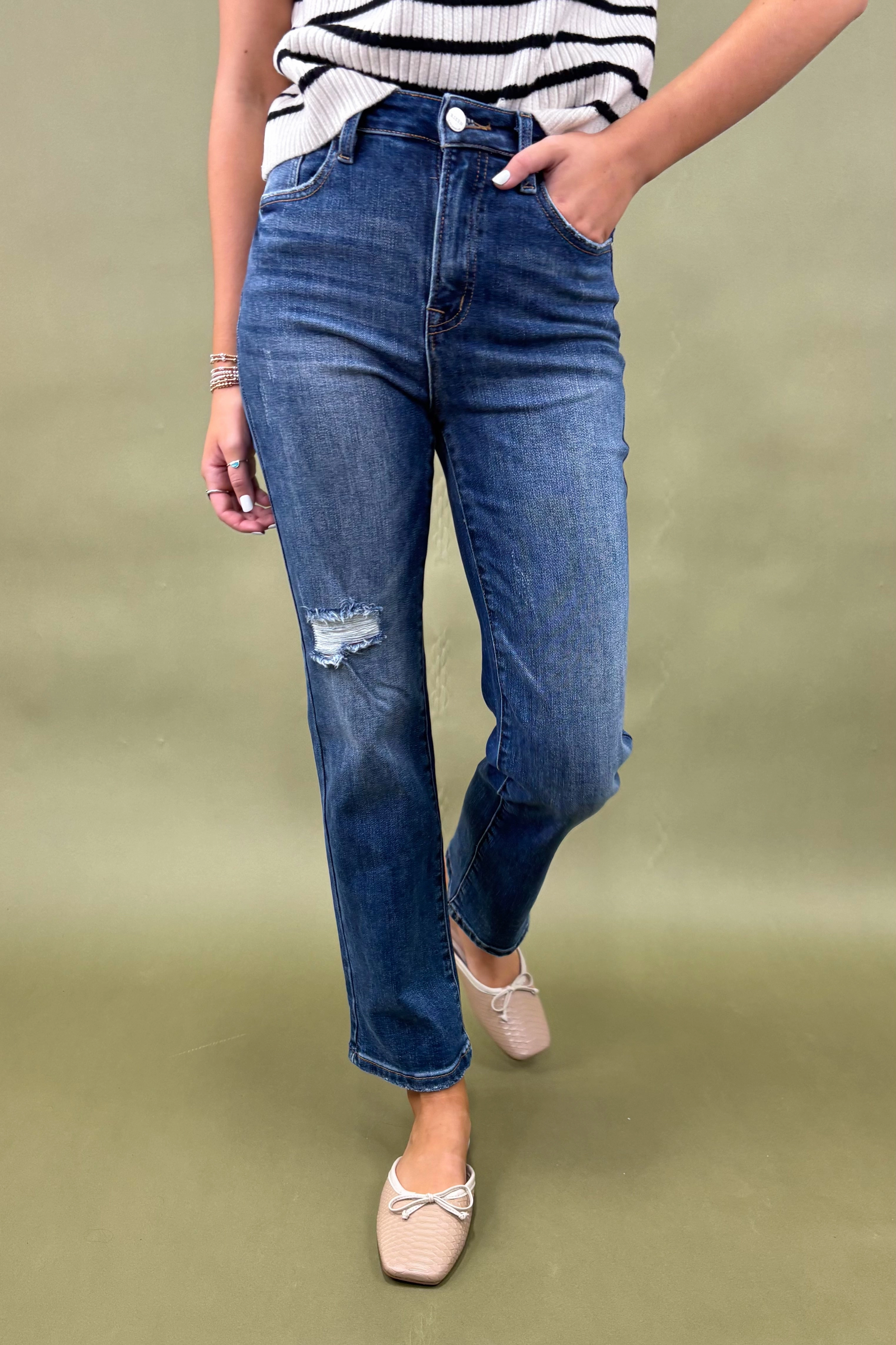 Soft and Light The Sutton Ankle Straight Jeans