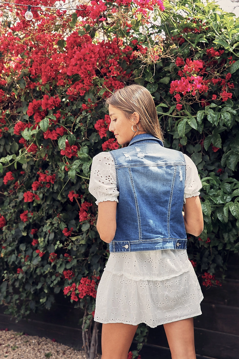 Distressed Denim Vest Faux Fur Collar