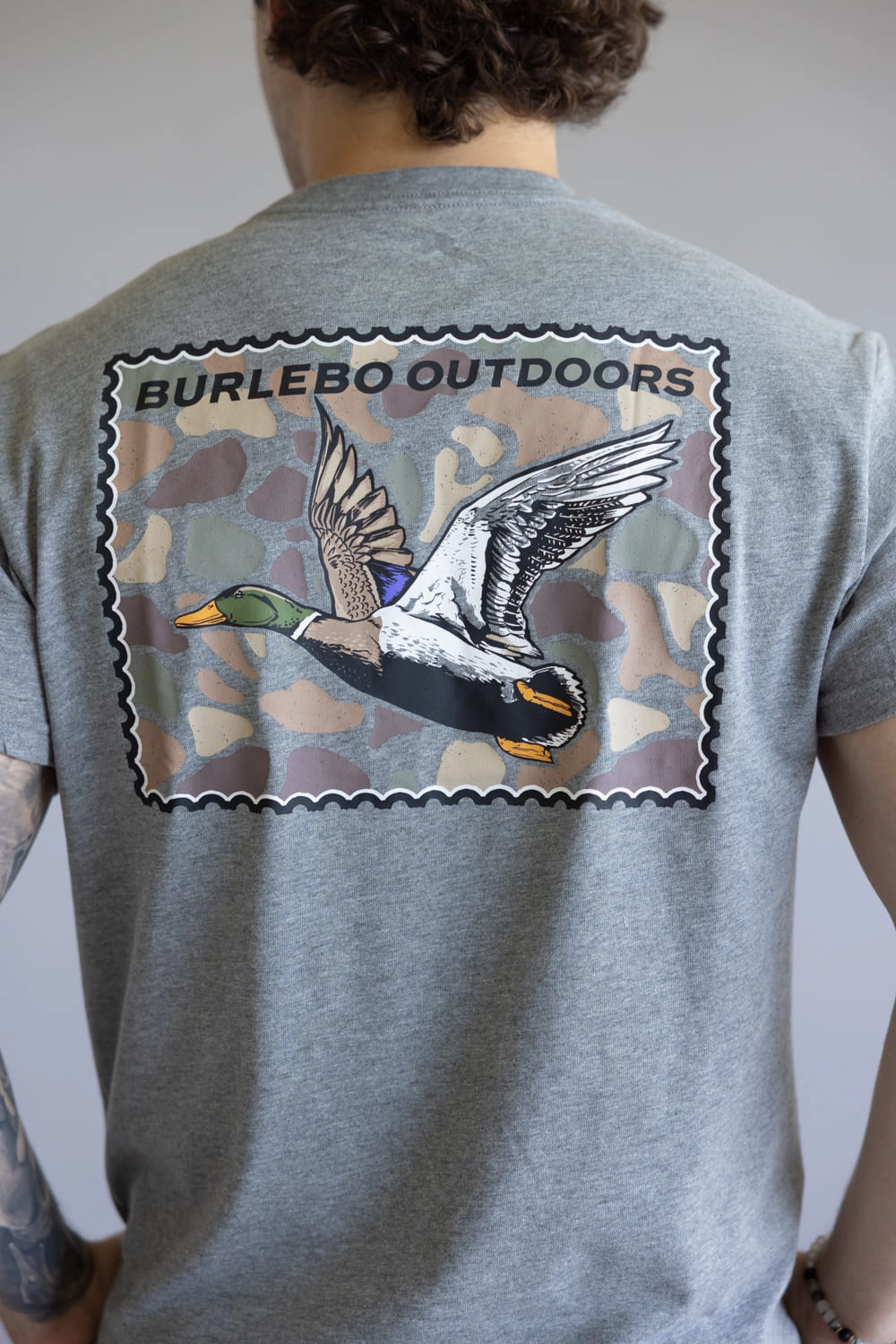 Burlebo Mallard Duck Stamp T-Shirt for Men in Heather Black | SST-MDKS-DHG-MALLARD DUCK STAMP - DARK H Non Restrictive Fit