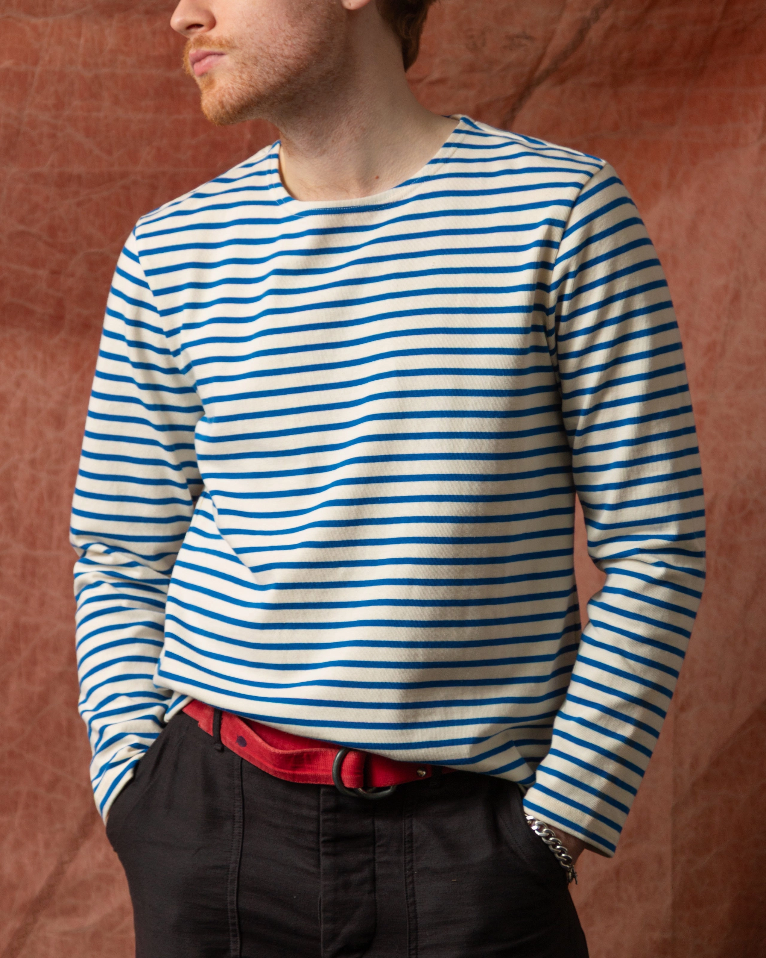 Quick Comfort Design Men??s Breton Stripe Boatneck Tee in Off White/Atlantic Blue