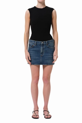 Alek Mini in Dwell Non Restrictive Visual Outfit