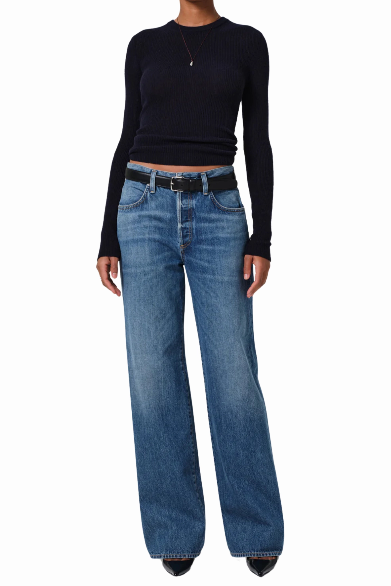 Minimalist Pocket Design Slim Smooth Annina in Sunland 30"