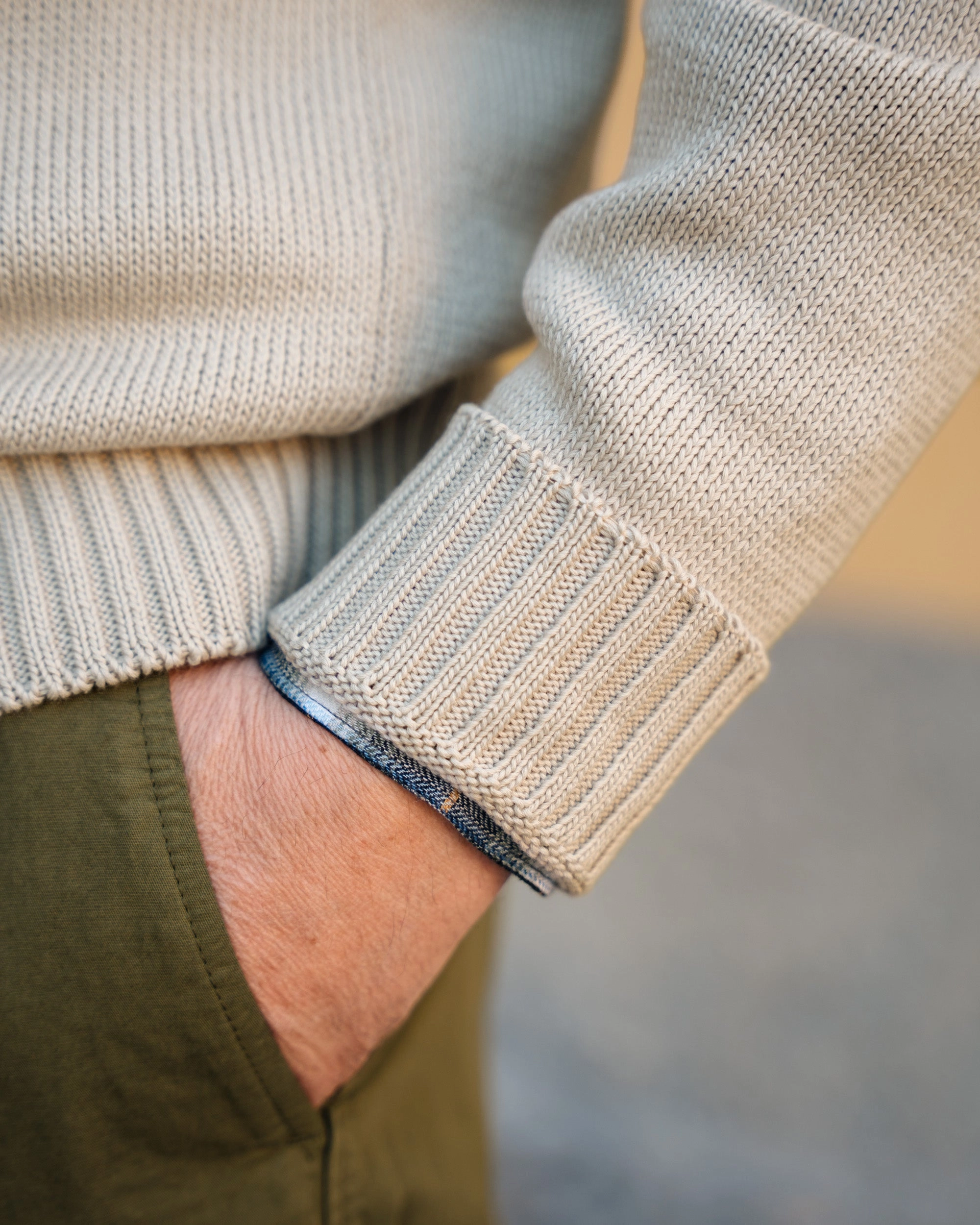 Soft Material Hand Linked Seams Deruta