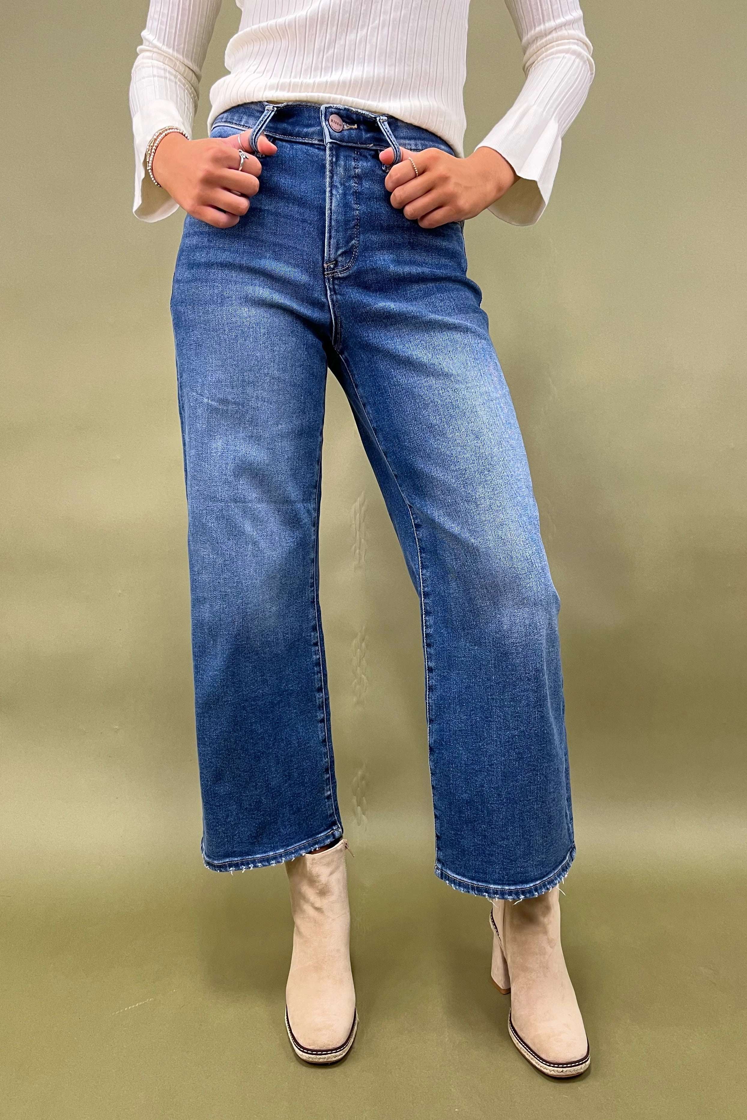 The Eloise Crop Wide Jeans Easy Access Perfect Movement