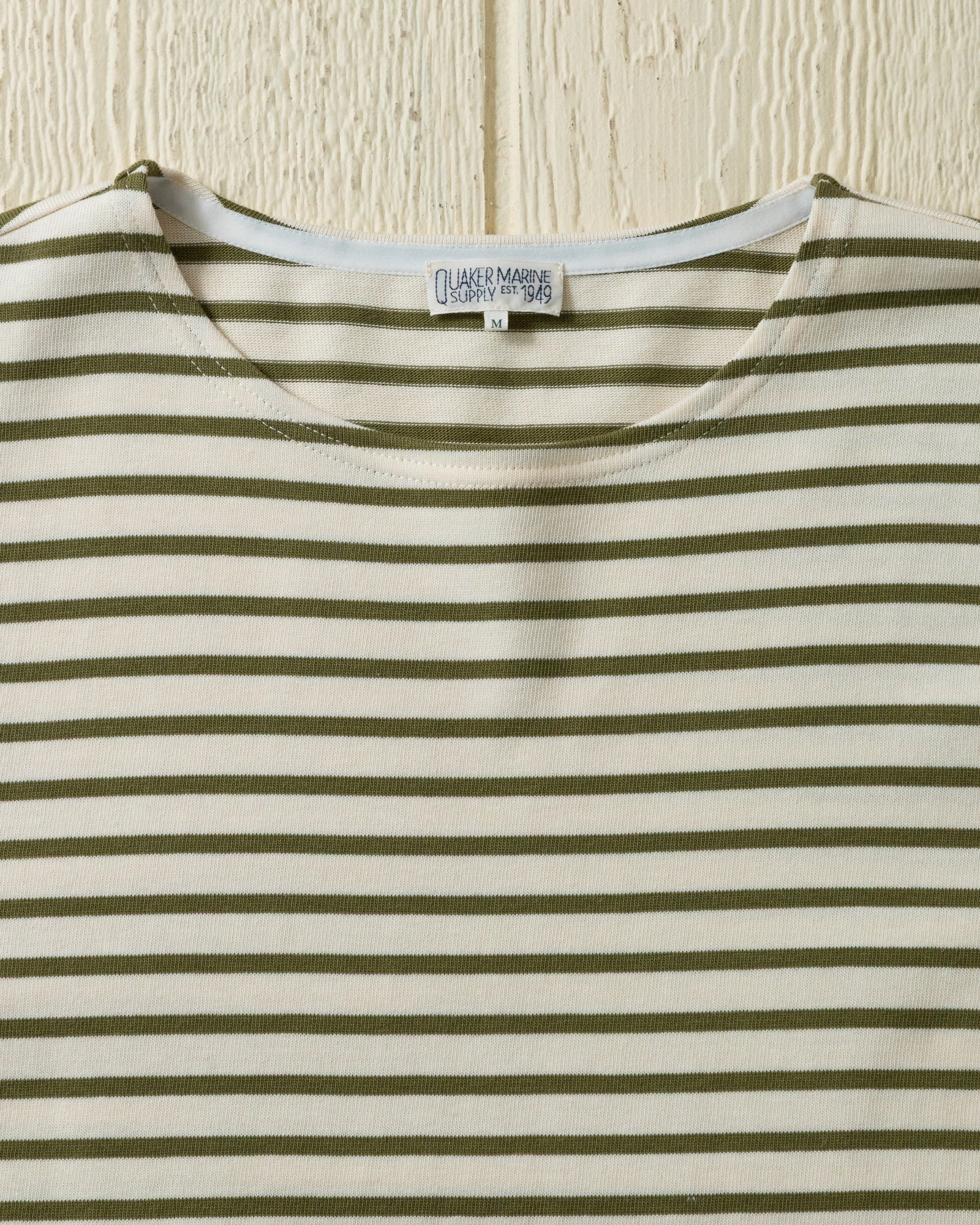 Men??s Breton Stripe Boatneck Tee in Off White/Olive Stylish piece