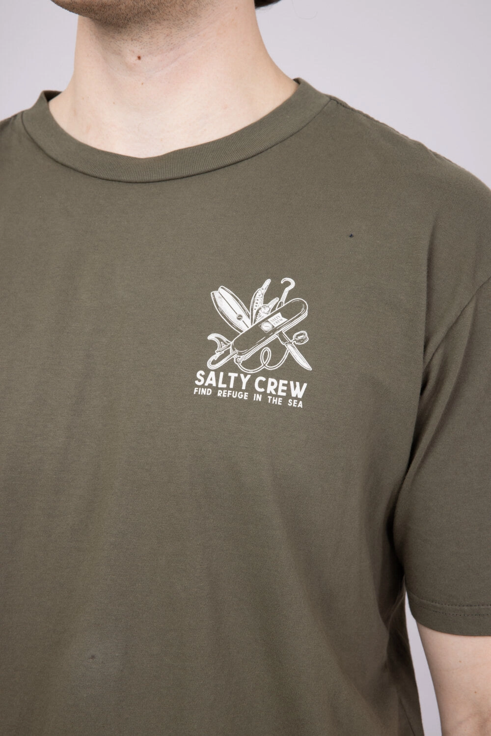 Salty Crew Pocket Knife T-Shirt for Men in Dusty Olive | 20035816-DUSTYOLIVE Geometric Pattern Chic Design