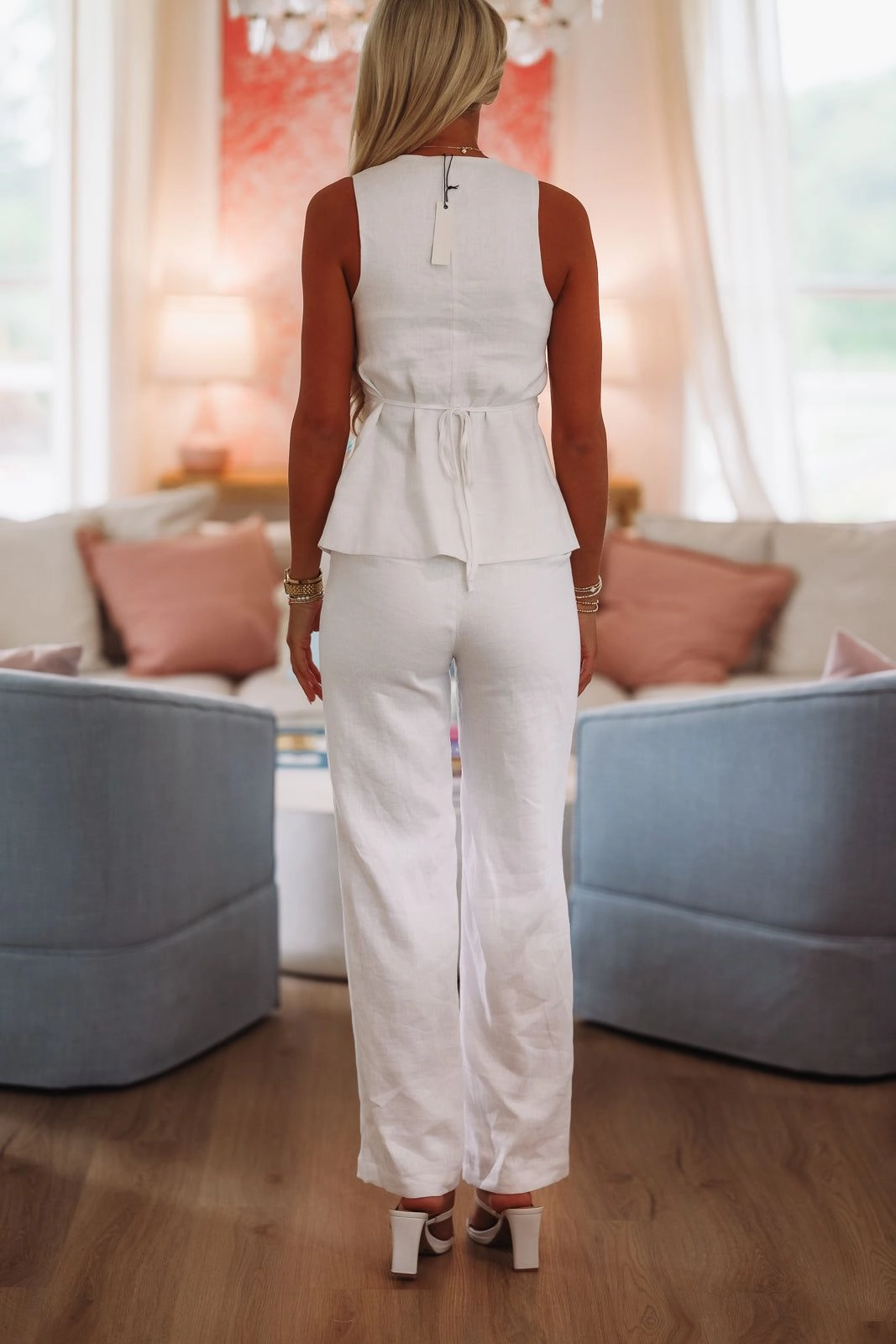 Ergonomic Shoulder Shape Lightweight Weave Kolibri Linen Vest Top - White