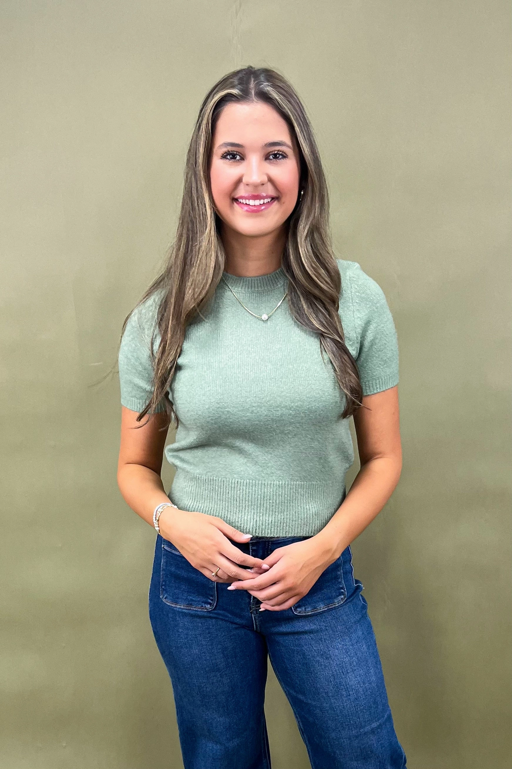 The Cozy Sage Sweater FlexibleCollarStructure Active Tee