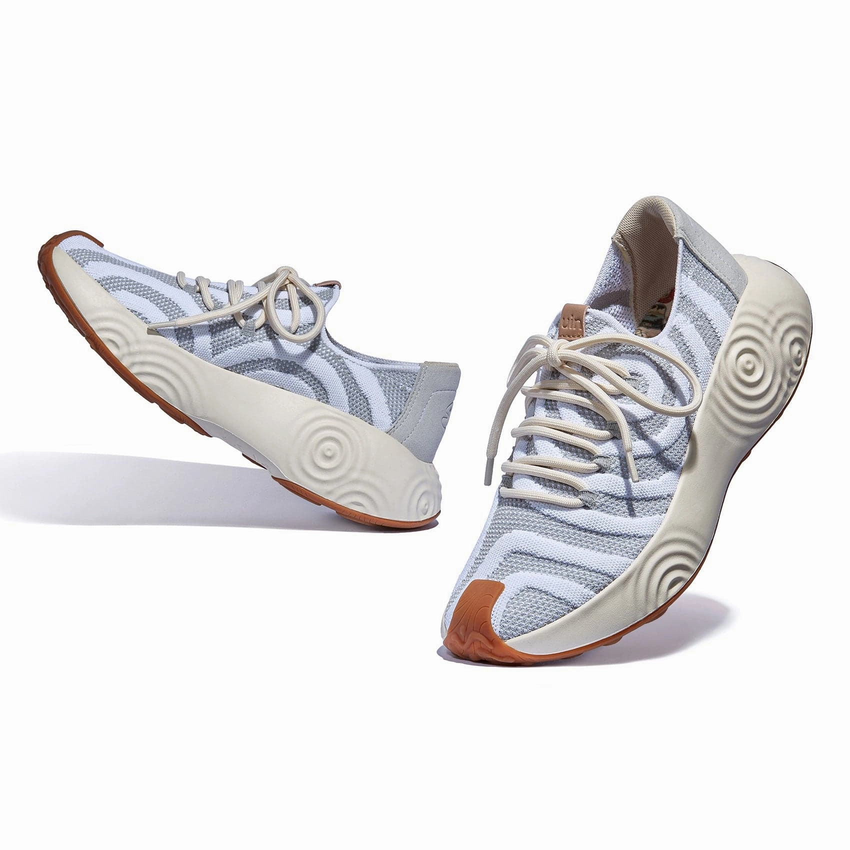 Sweat Resistant Lining Galaxy White Brava II Women