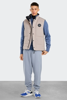 Garson Vest Black Label Anti Pilling Surface Treatment Monochrome Look