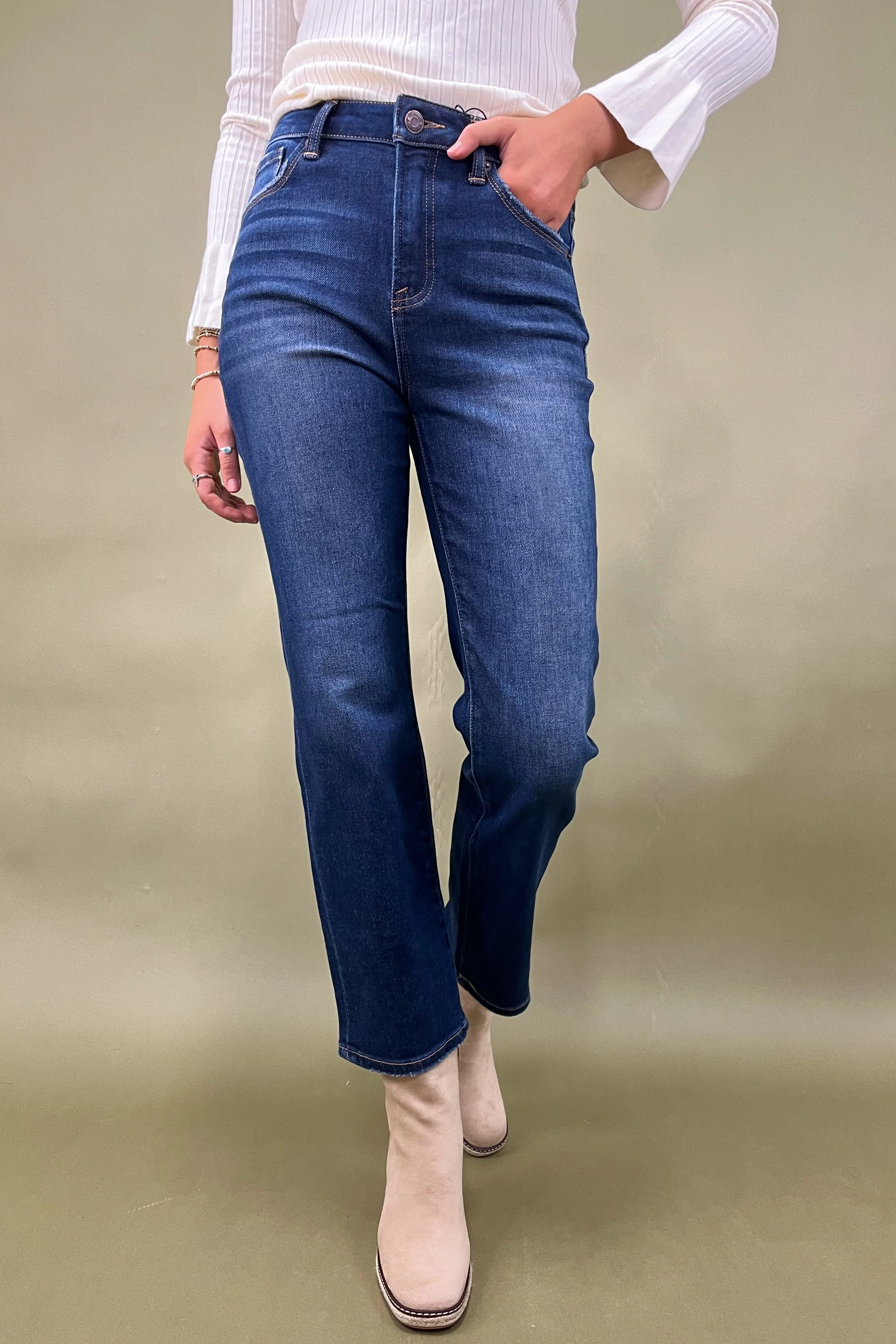 Genevieve Straight Jean DoubleLayeredKnees