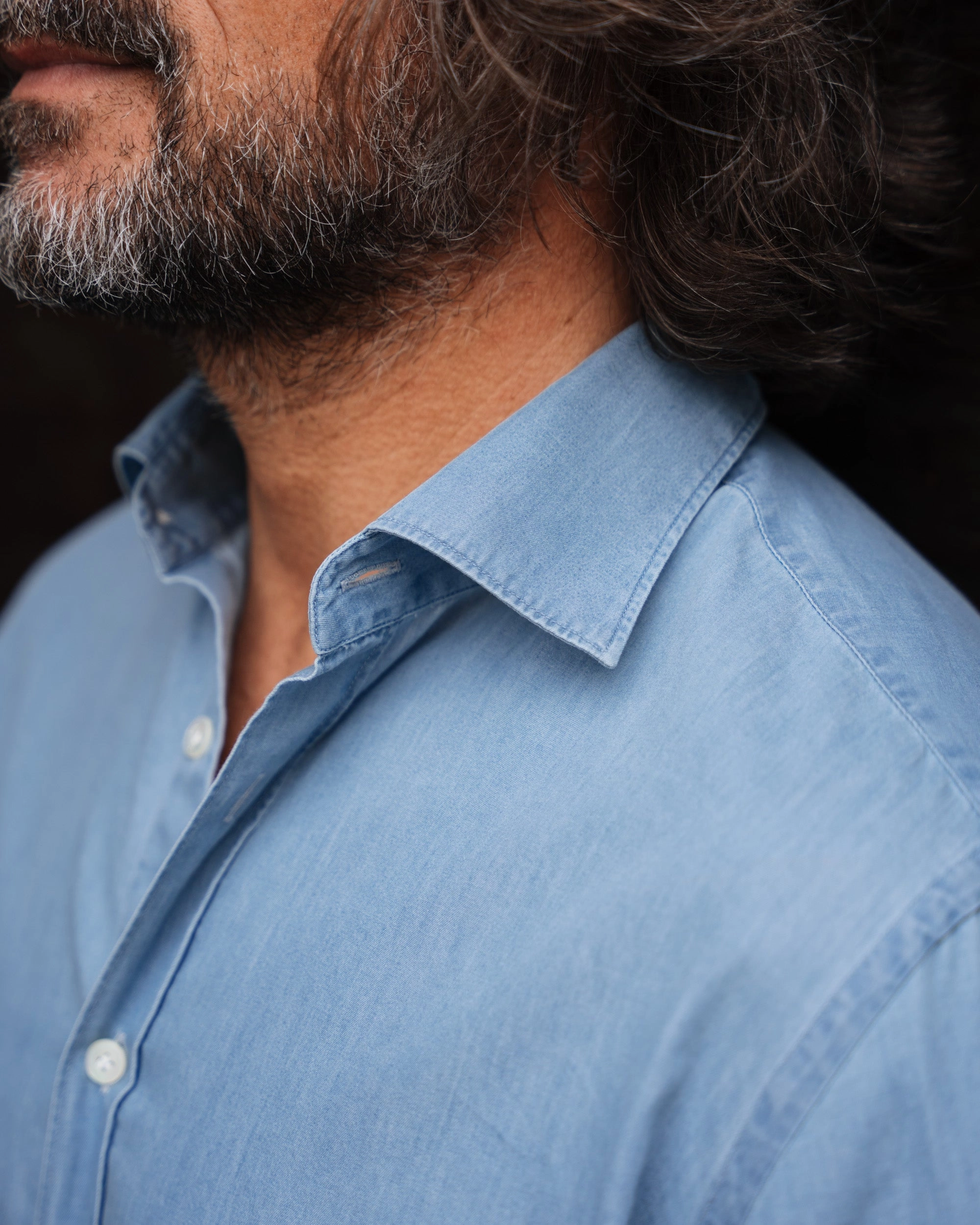 Neive Seamless Shoulder Construction