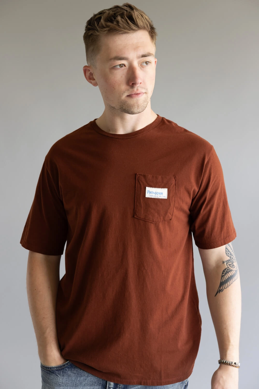 Perfect for Any Outfit Sport Layer Fit Patagonia Men??s Water People Pocket Graphic T-Shirt in Dried Vanilla | 37734-WBVA