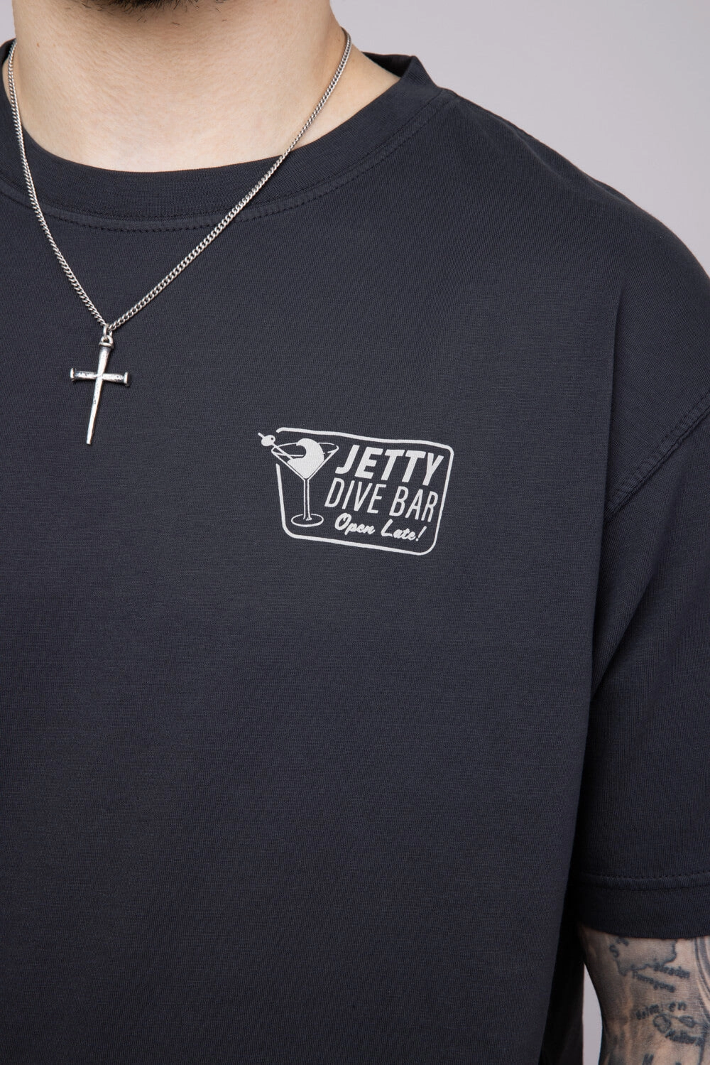Jetty Dive Bar T-Shirt for Men in Black | S25DIVE-M10001BLK Timeless Wear