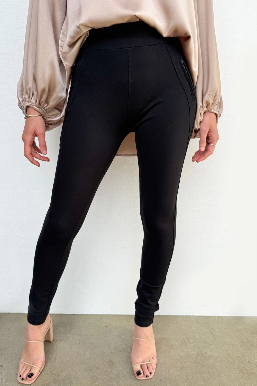 Leon Pants Versatile Wearable MoistureWicking