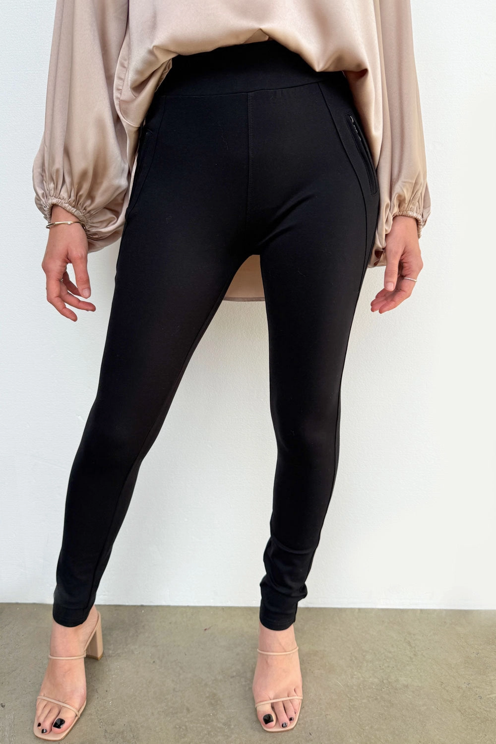 Leon Pants Flexible Performance