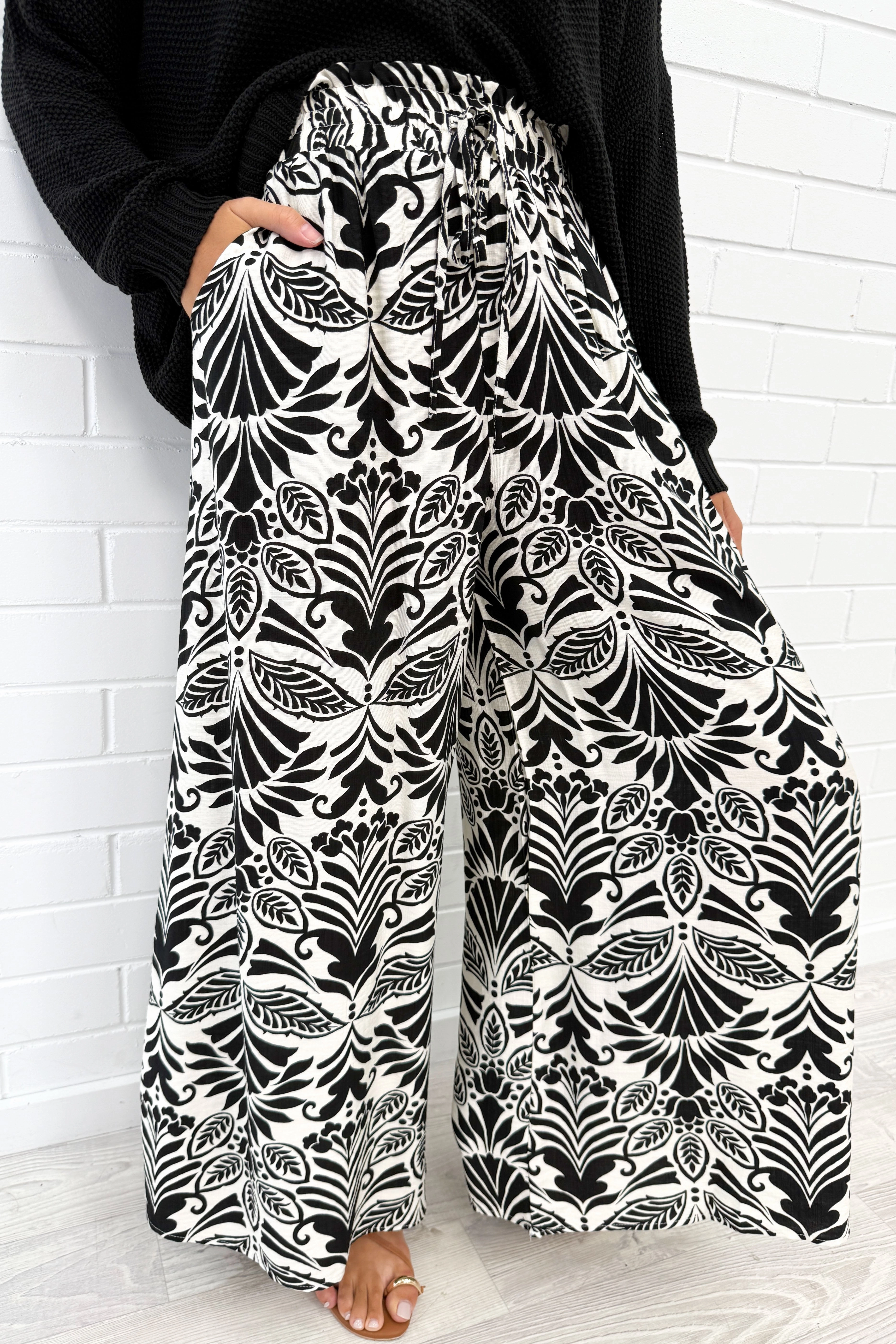 RuggedDurability Seamless construction Lyra Pants