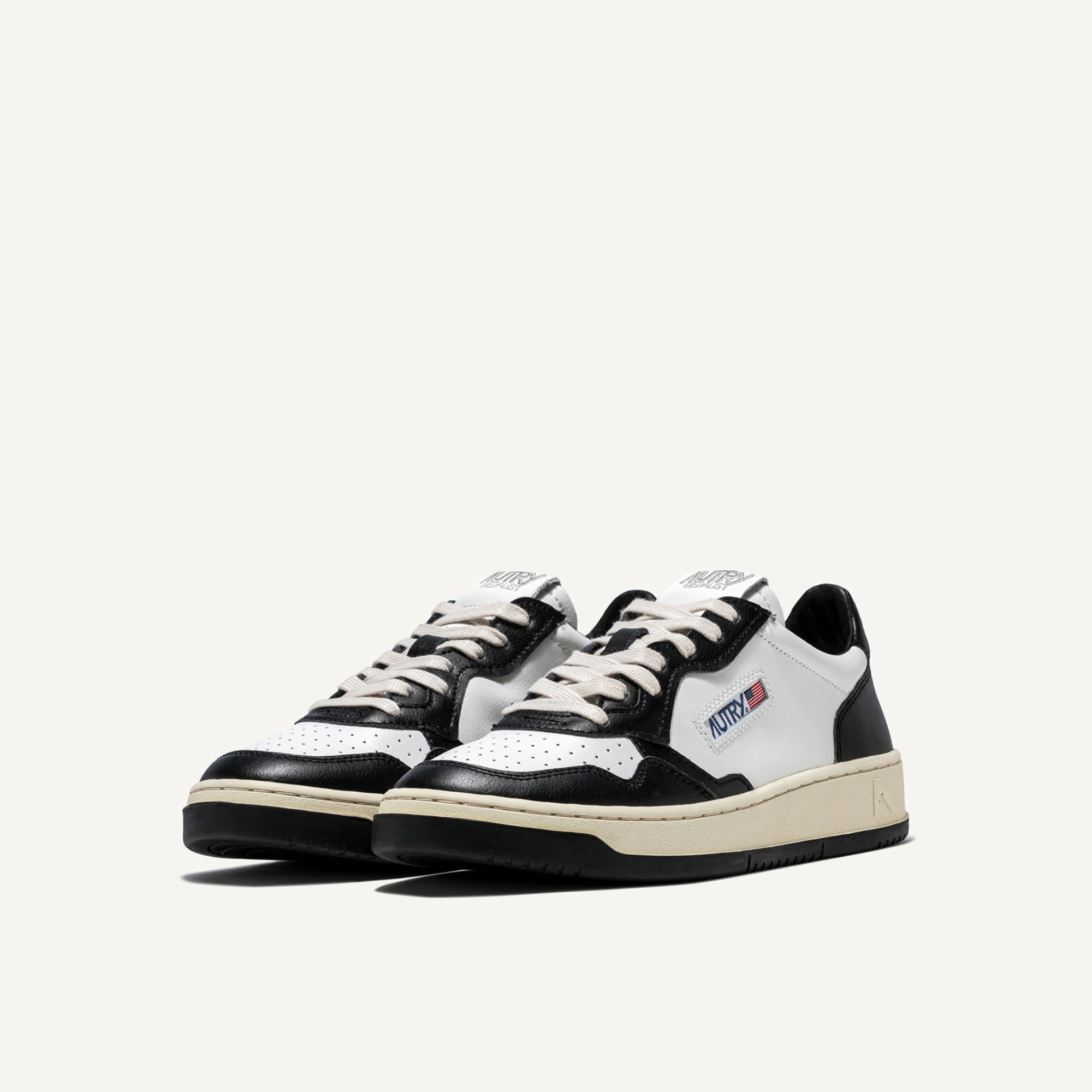 Stylish Support Medalist Low Bicolor Sneaker (White   Black Leather)