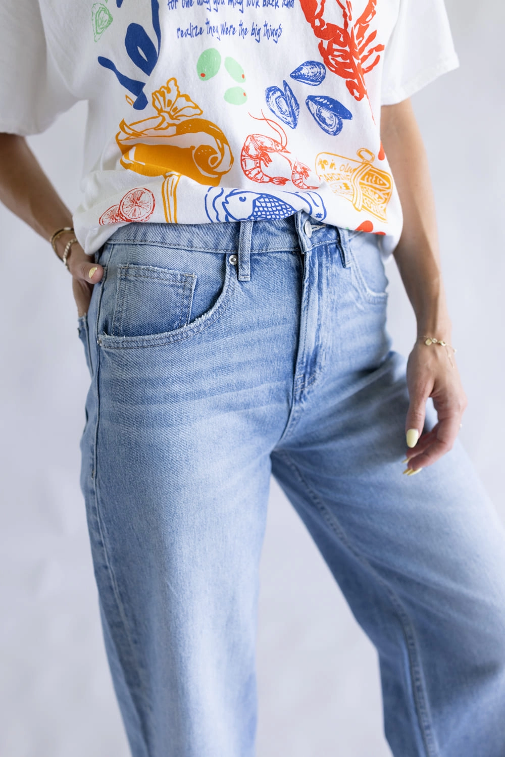 Weekend Vibes Mica Med Rise Raw Hem Cuffed Barrel Jeans for Women | MDP-T3592