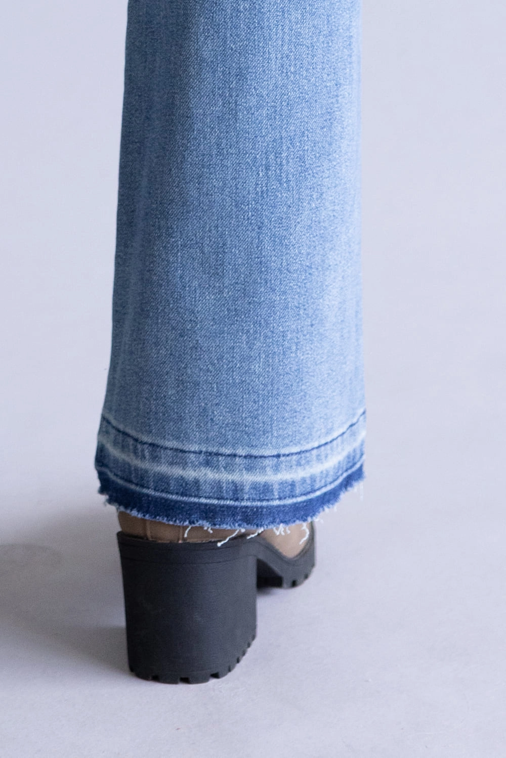 Lightweight Morning Stroll Durable Ready to Wear Judy Blue Mid-Rise Slim Bootcut Jeans for Women | 881056REG