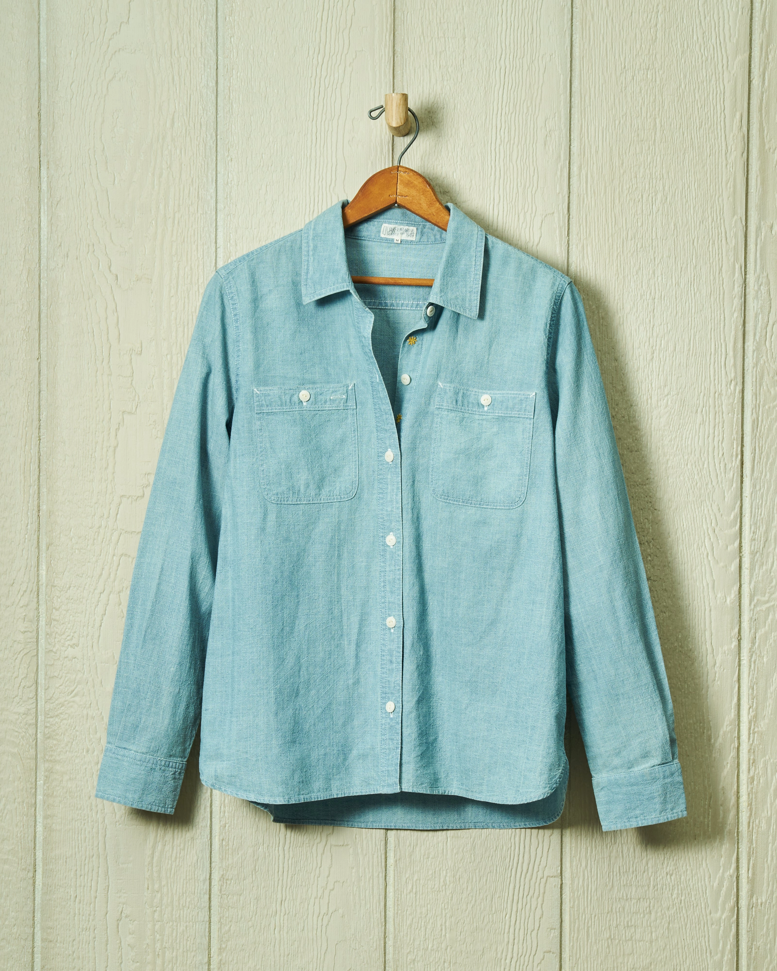AbrasionResistant Casual Style Women's Work Shirt in Chambray