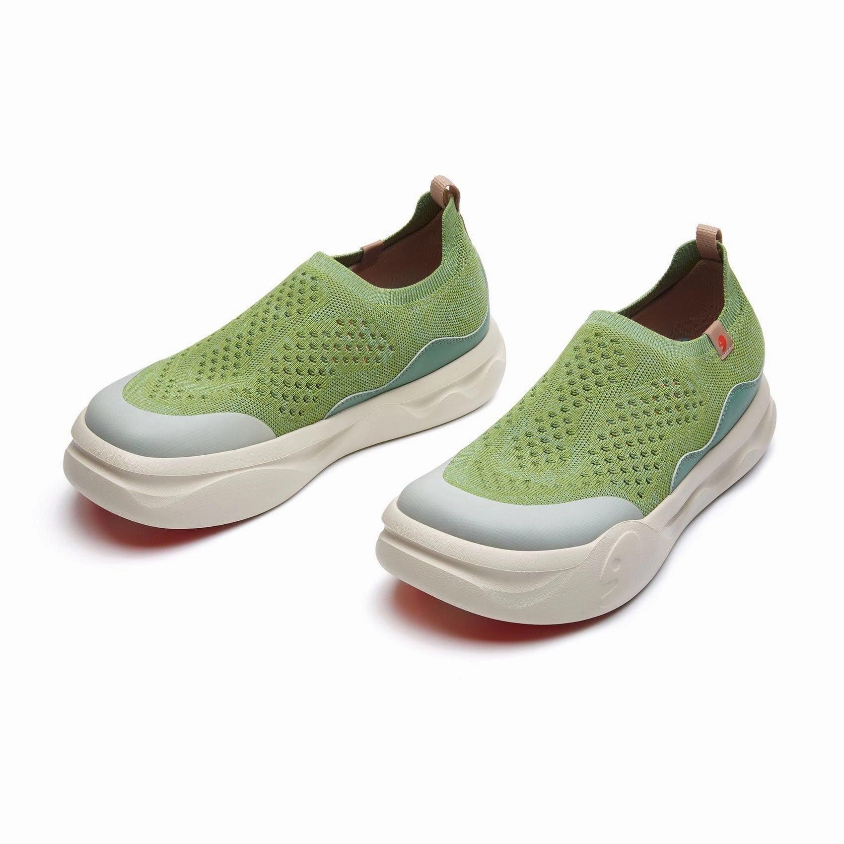 Moss Segovia III Men Tread Easy Motion Control Fit