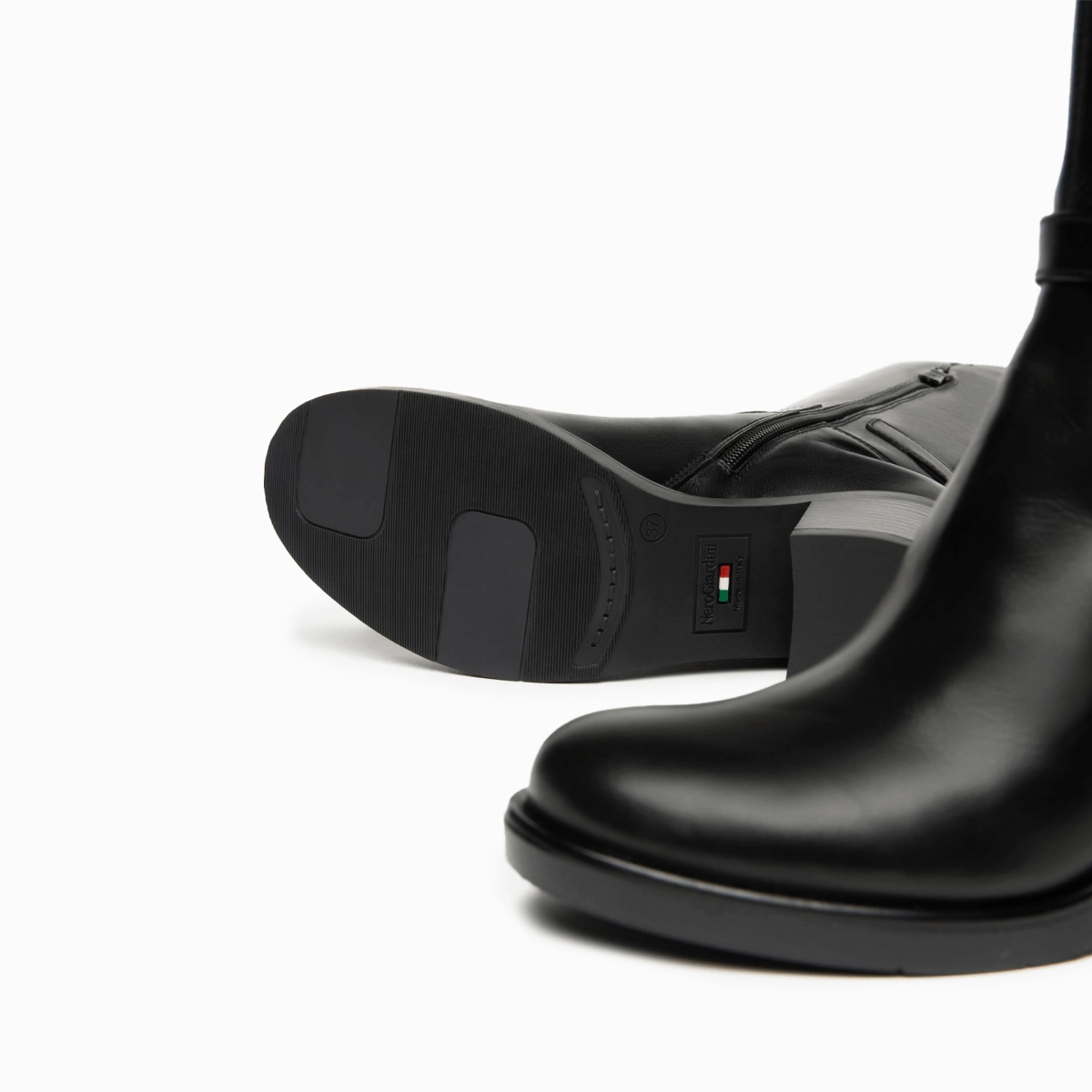 NeroGiardini Women's I514730D Black Leather Comfort Lining Trail Runner