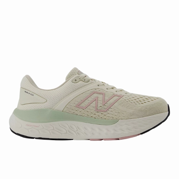 Style - and - function Compression Web Bracing New Balance Women's Fresh Foam X 1540v4 Wide Beige