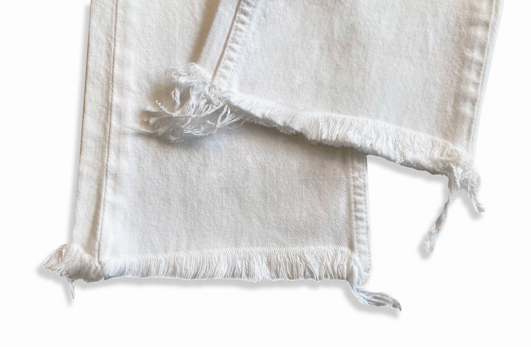 Flowy legs Perfect Movement Noend Farrah Kick Flare in White