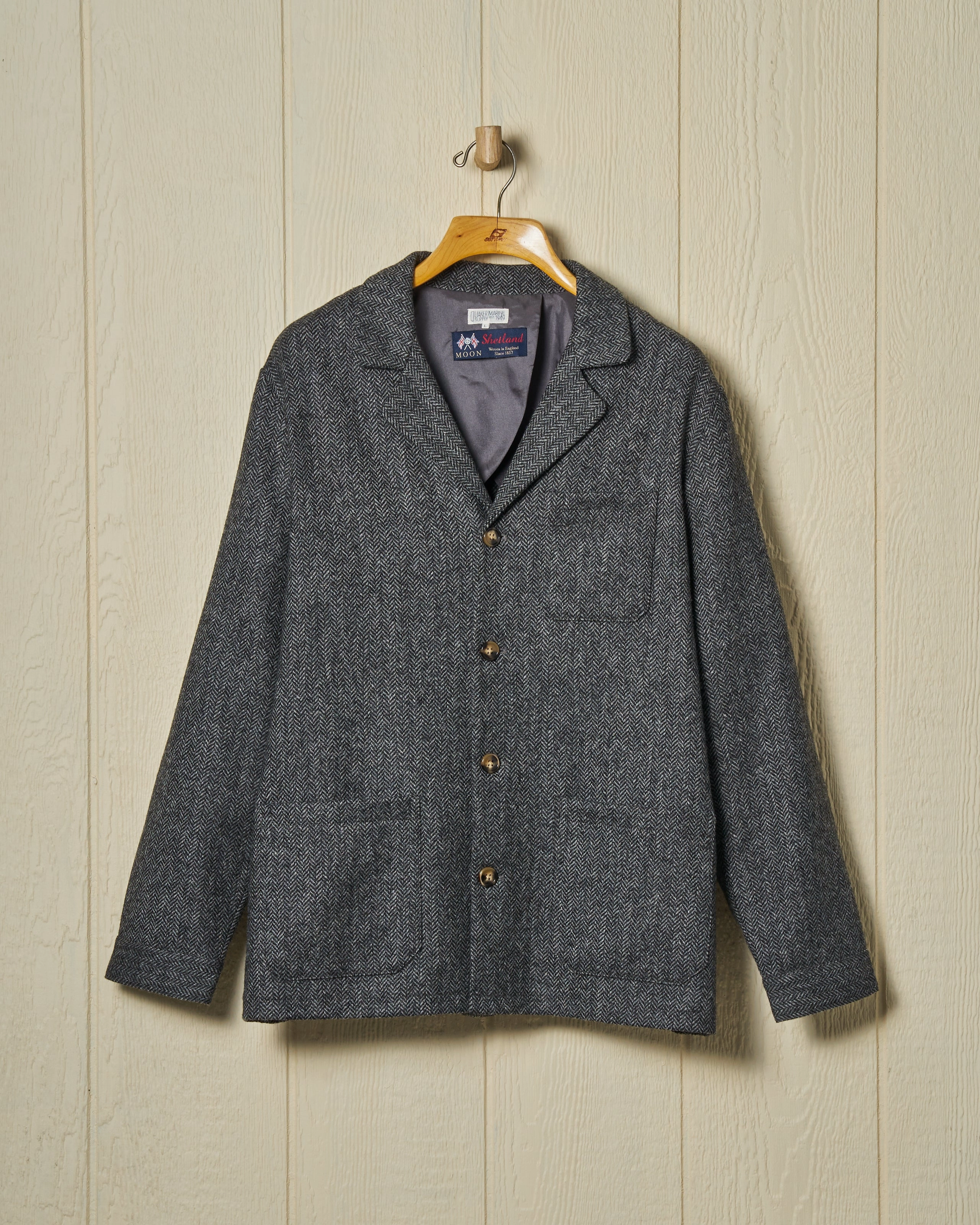 Transitional Wear Compact Packability Shetland Wool Loafer Jacket in Charcoal Herringbone