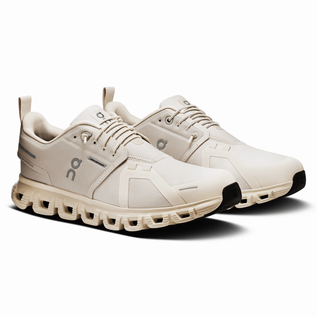 On Running Women's Cloud 6 Waterproof Pearl/Cream Workout