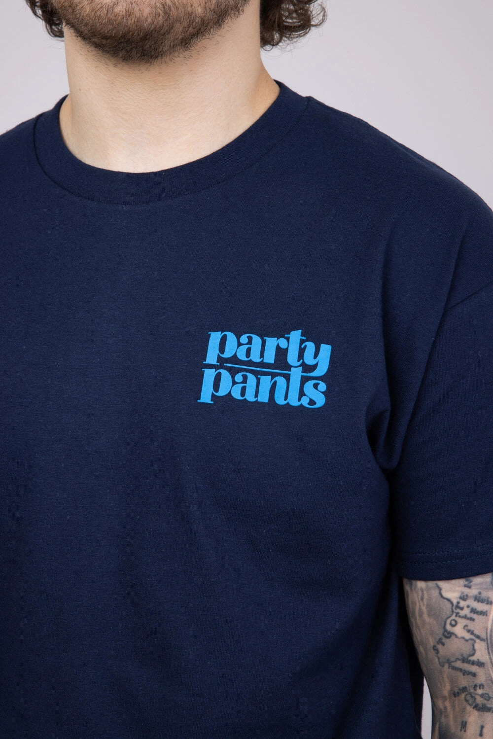 Relax Comfort Style Party Pants Reelin?? T-Shirt for Men in Navy | P12518093-NAVY