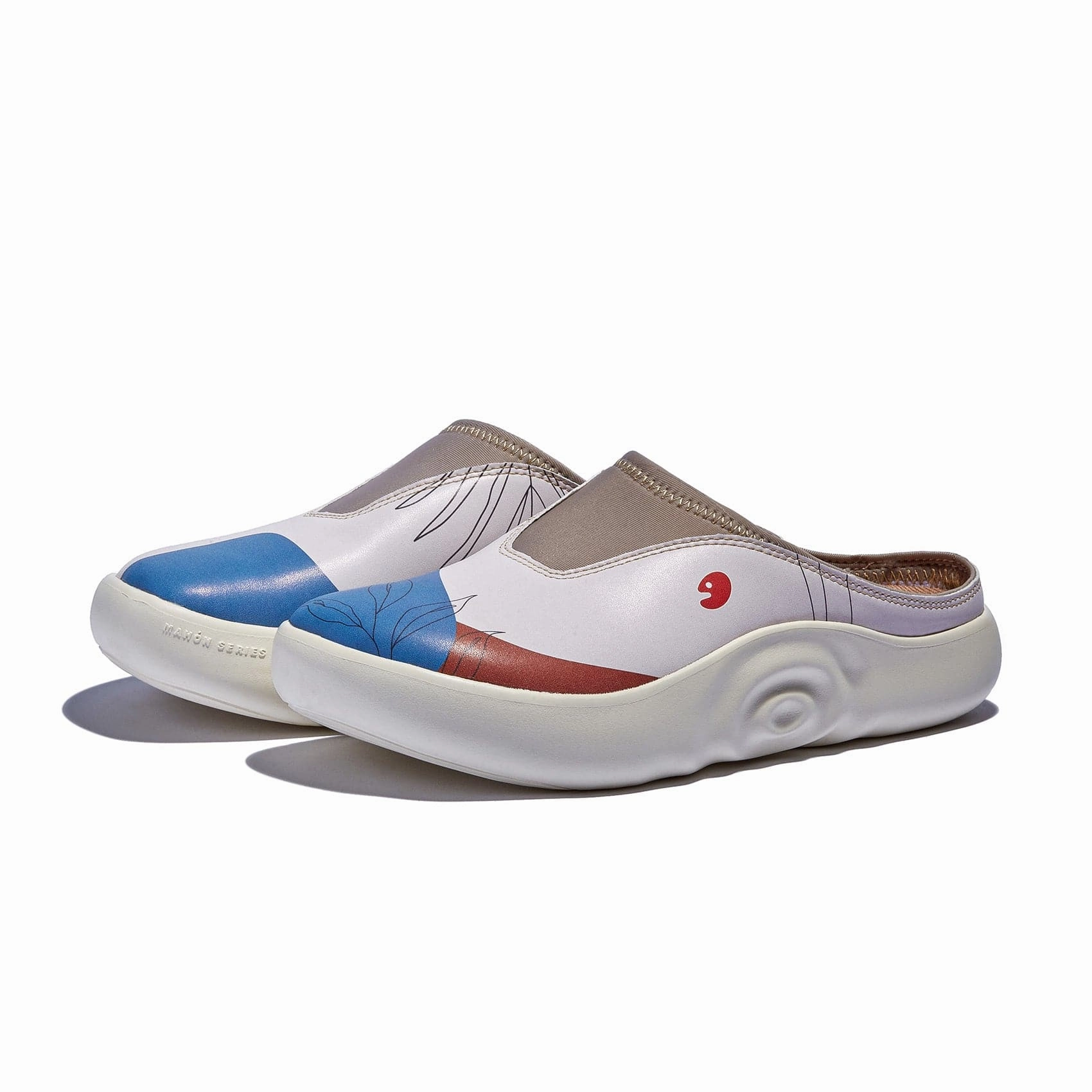 Outdoor Flats Corner at Backyard Mahon I Women