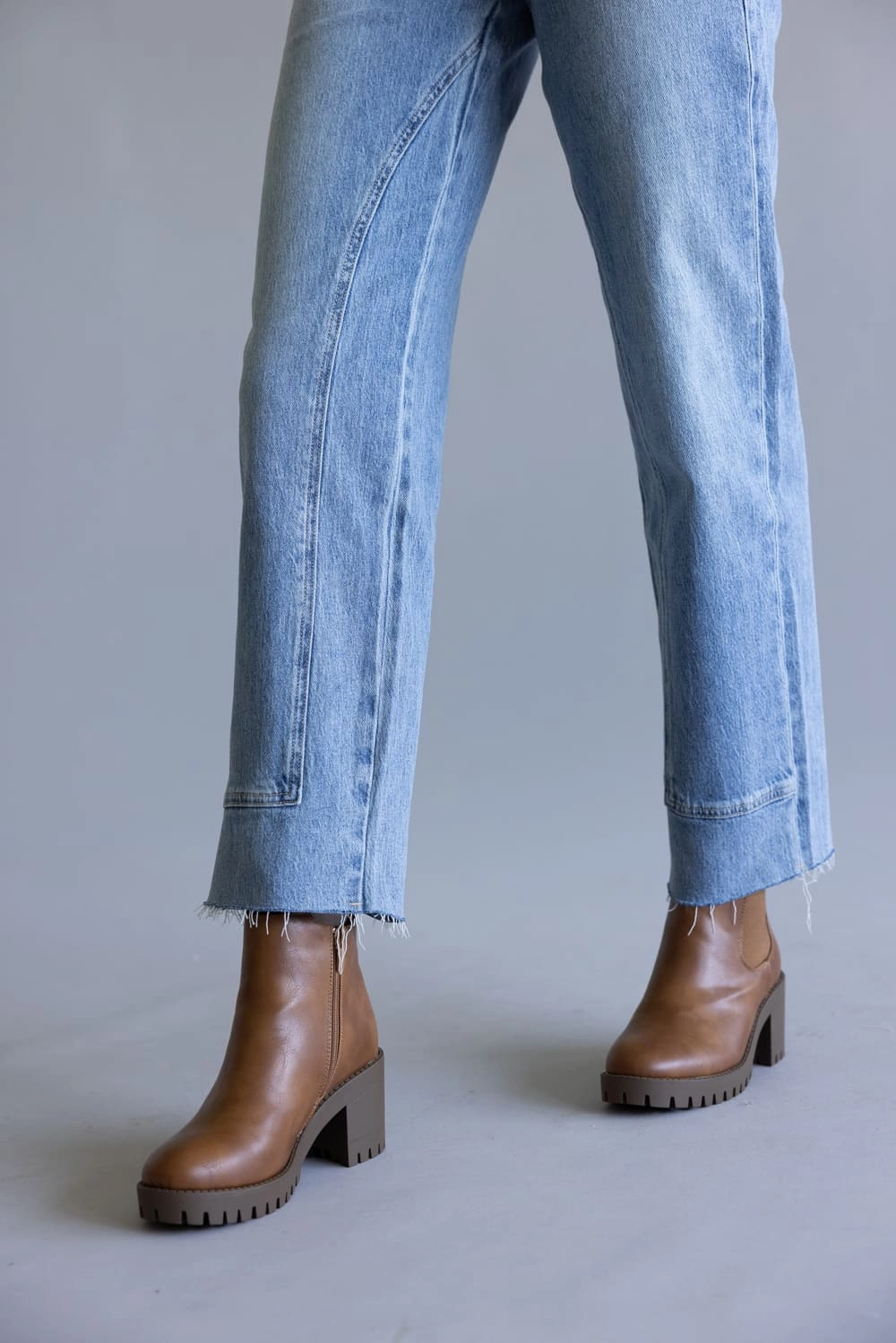 Mica Mid-Rise Medium Wash Clean Straight Leg Jeans for Women | MDP-T3574M Spring Mood Slim