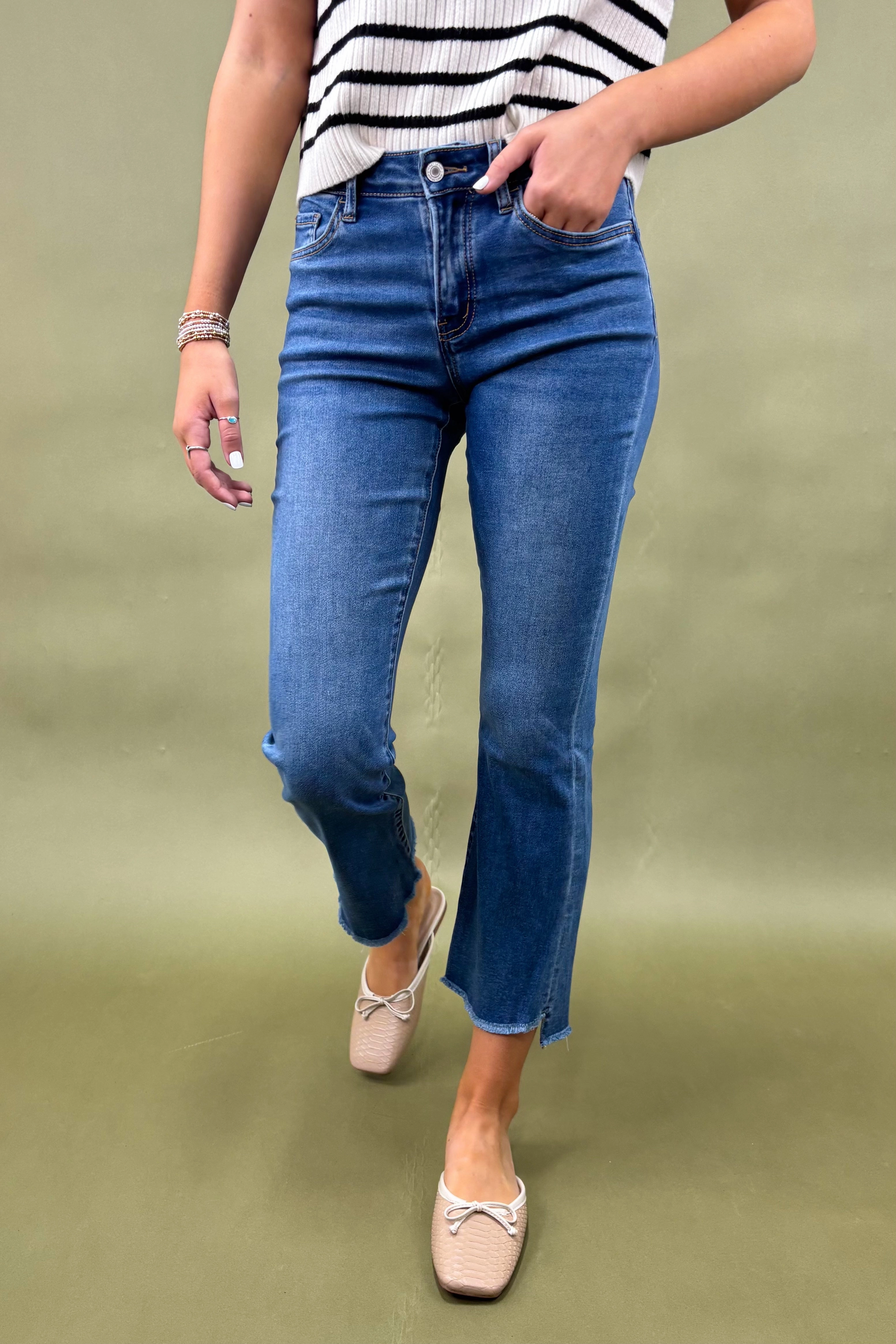 Non-Binding Fit The Elora Crop Flare Jean