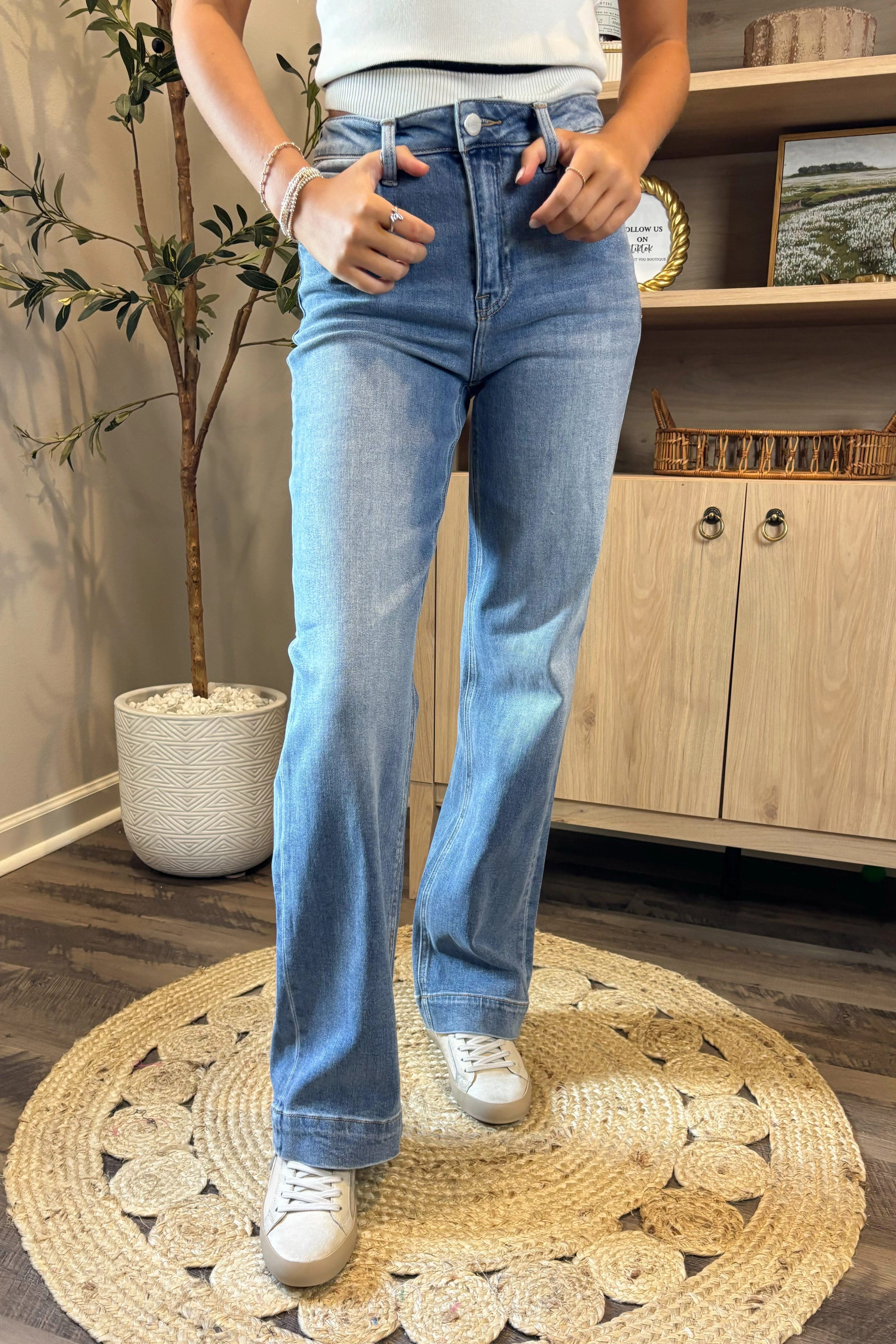 The Mackenzie High Rise Jeans Twill Weave Texture Essential Waist