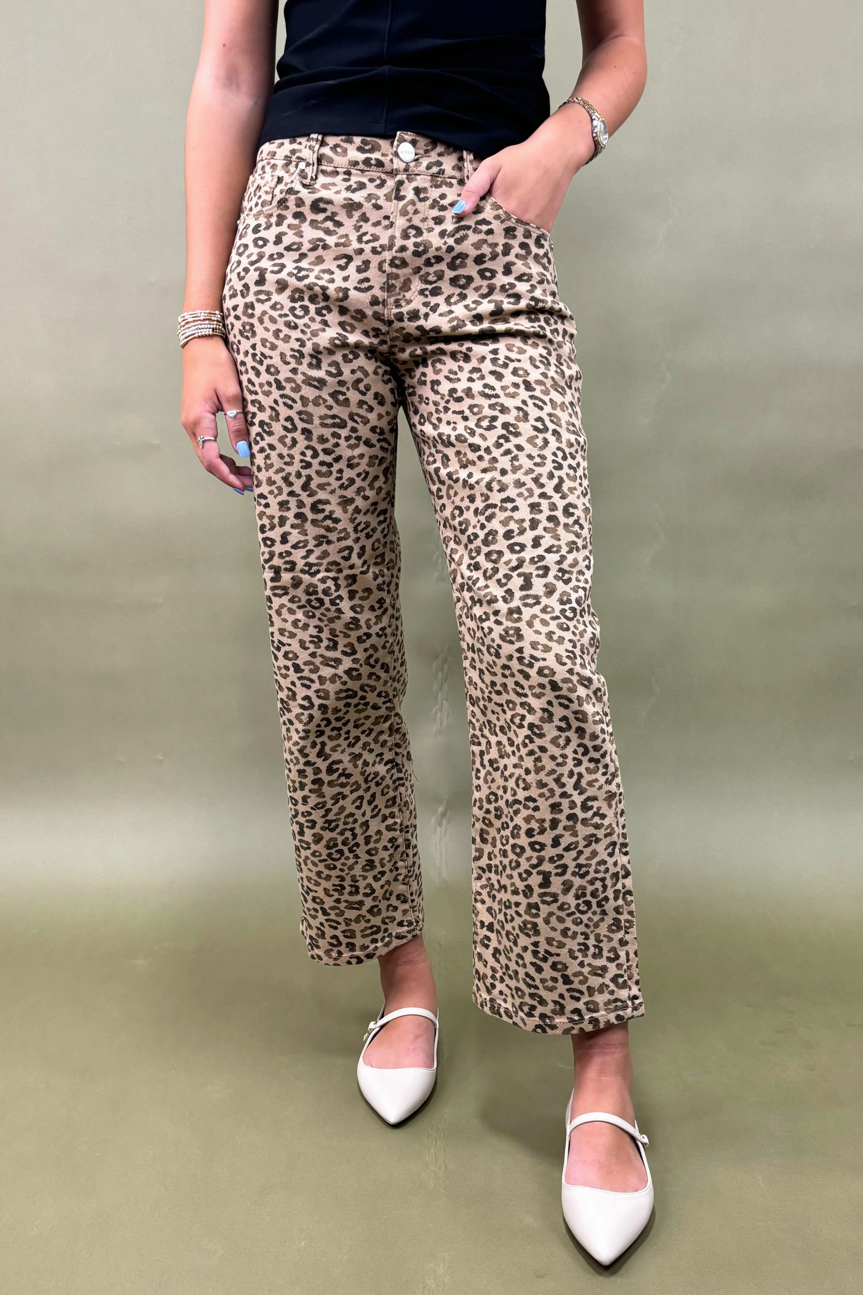 The Untamed Leopard Mid-Rise Jeans Outdoor Use