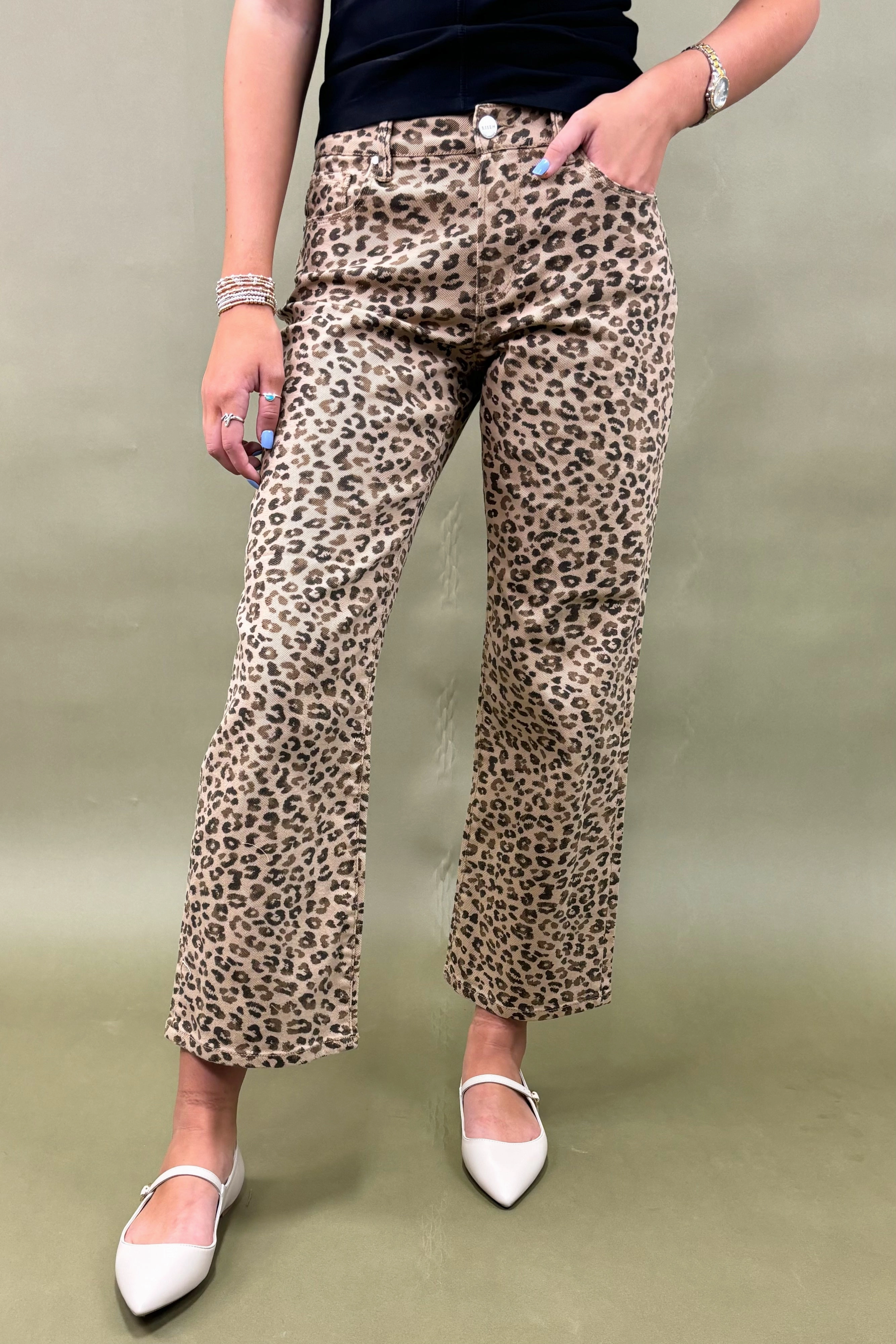 High Mobility The Untamed Leopard Mid-Rise Jeans
