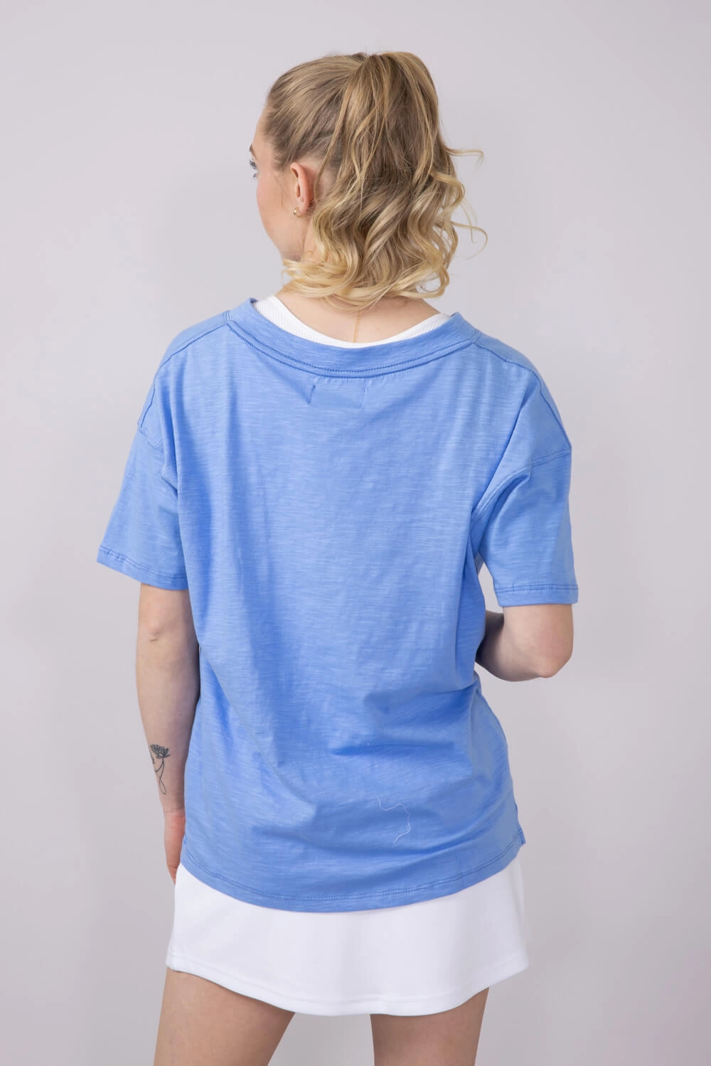 Light Style Trend Boat neck style Simply Southern Basic V-Neck Slub T-Shirt for Women in Blue | PP-0125-TEE-VNCK-POOL