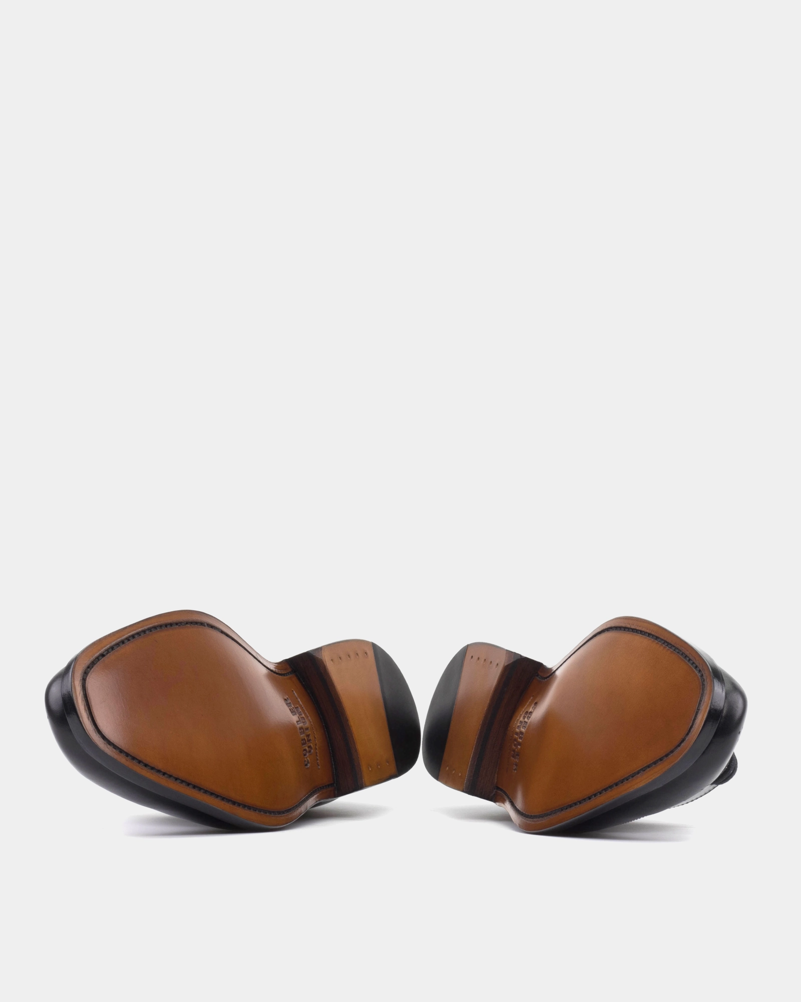 Alex Black Wingtip Derby - 722 Travel Step