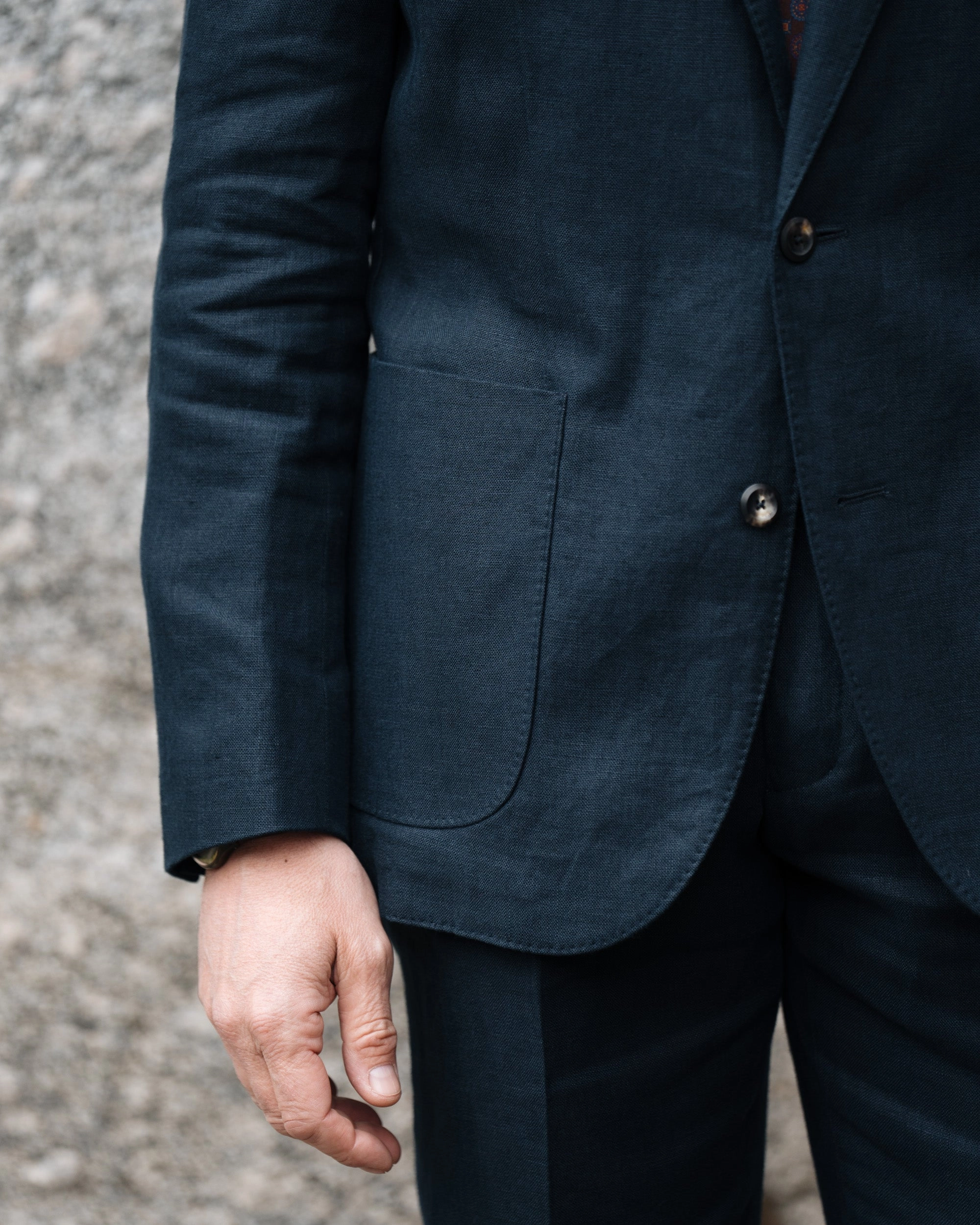 Villalago All Seasons Wind Protection