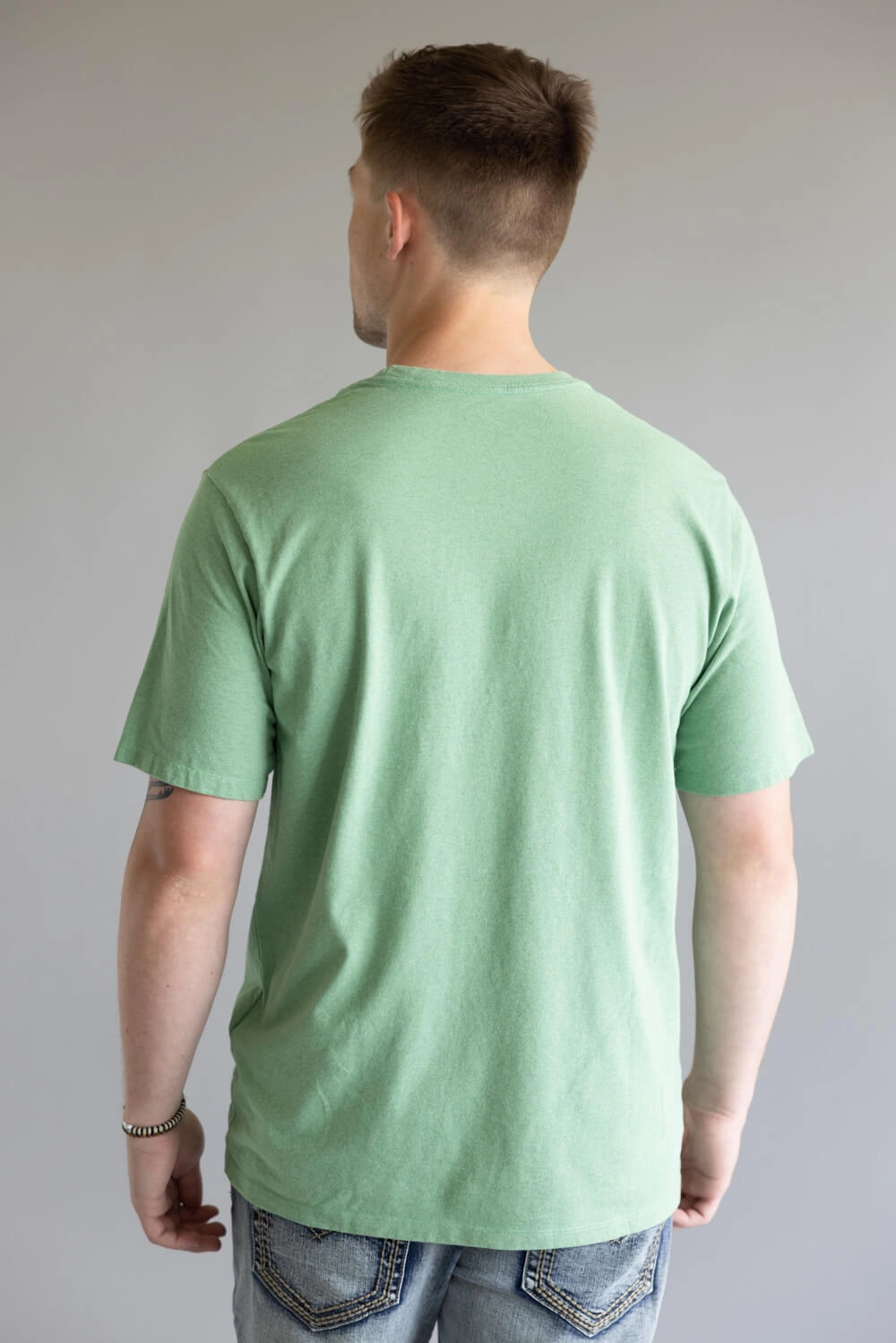 Patagonia Men??s Fitz Roy Icon Responsibili-Tee T-Shirt in Rinsed Green | 37838-ELGR GREEN Flexible Ribbed Neckline Subtle Logo Placement