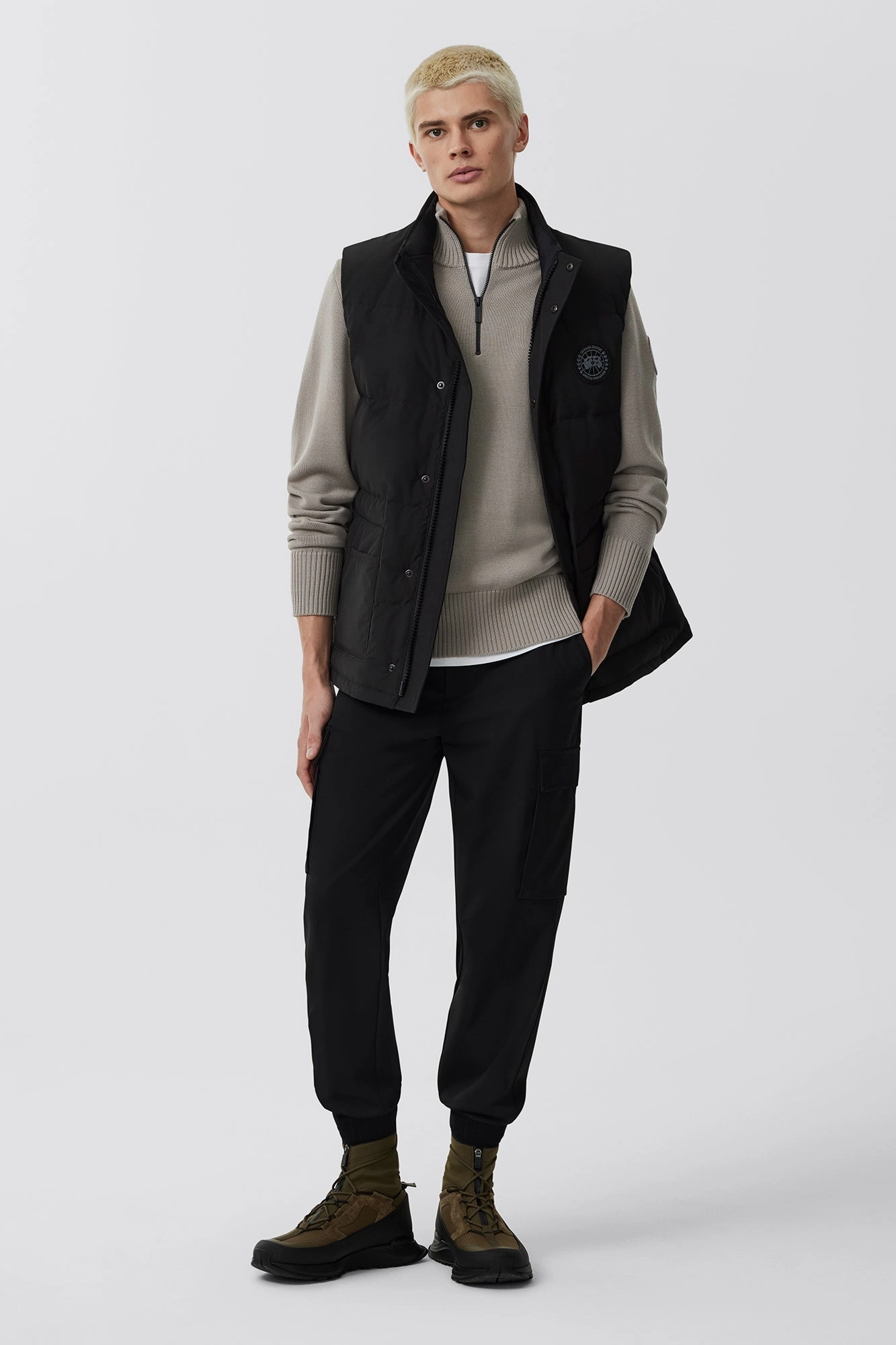 Freestyle Crew Vest Black Label Scratch Resistant Zippers QuickDryMaterial